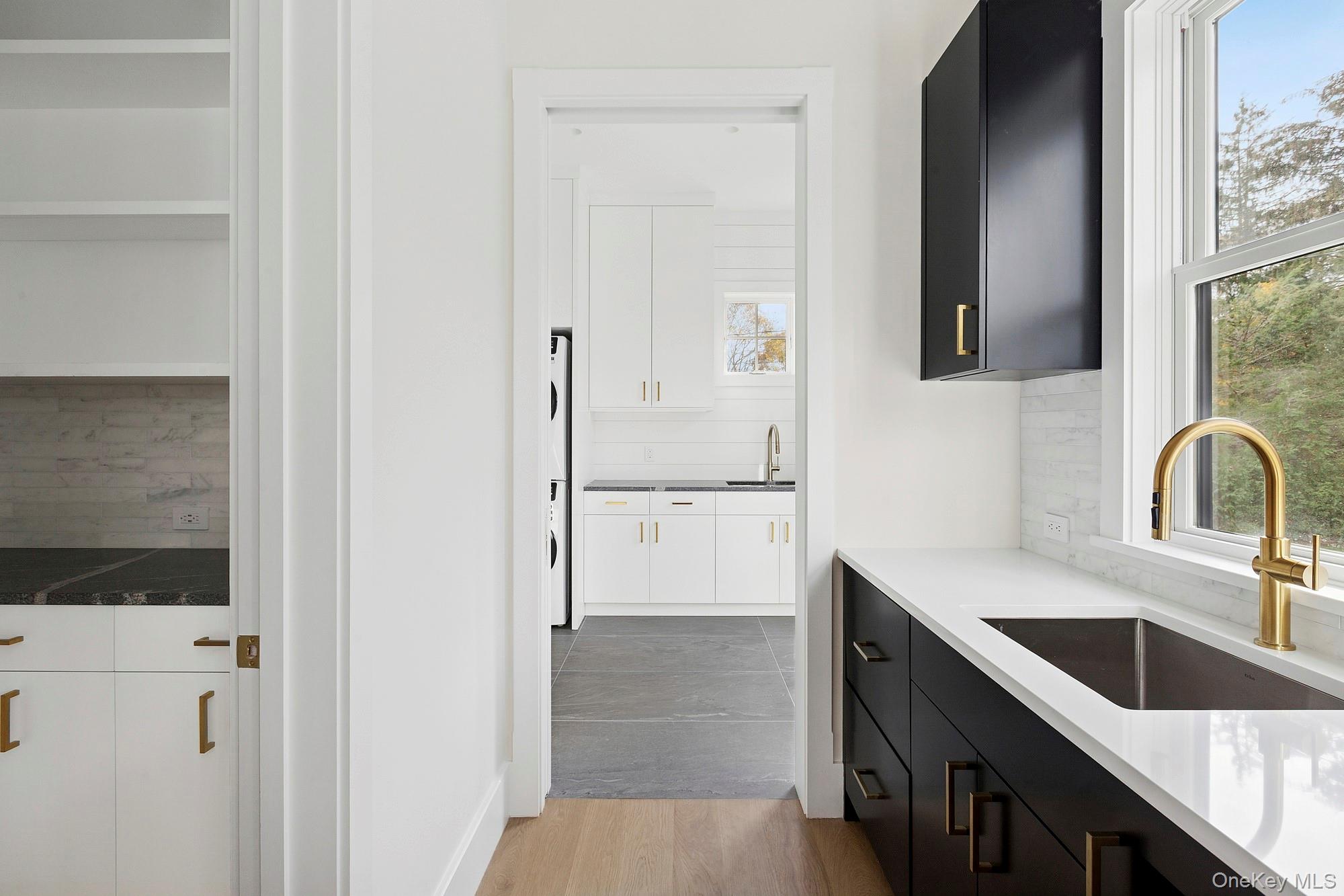 25 Liberty Street, Westhampton Beach, NY 11978