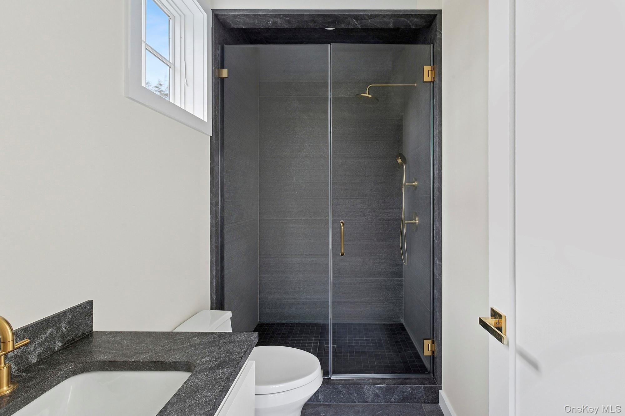 25 Liberty Street, Westhampton Beach, NY 11978