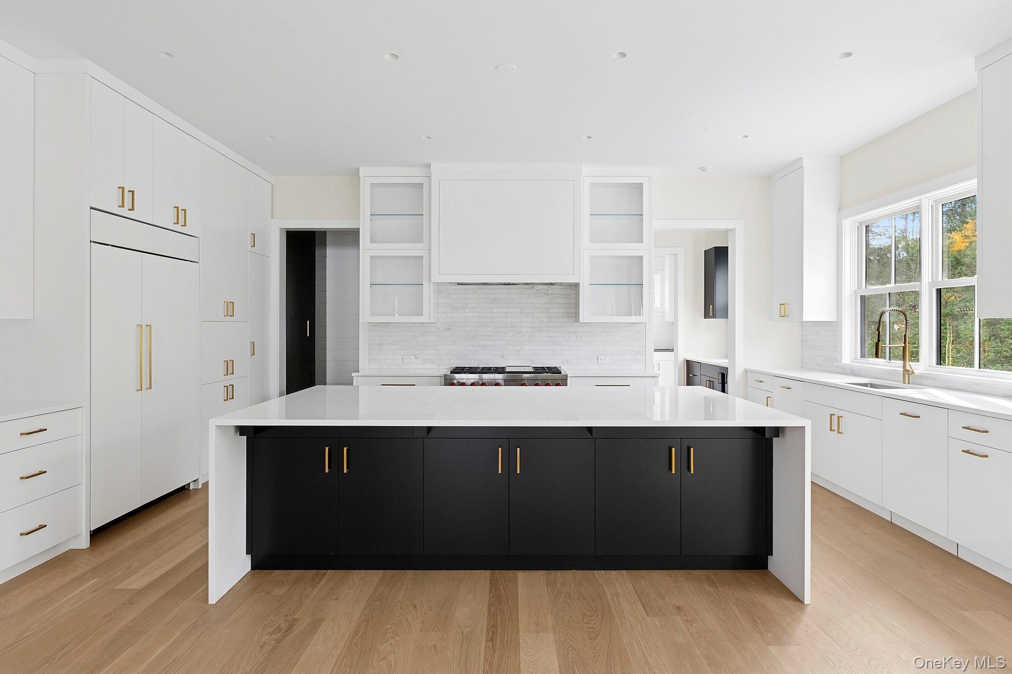 25 Liberty Street, Westhampton Beach, NY 11978