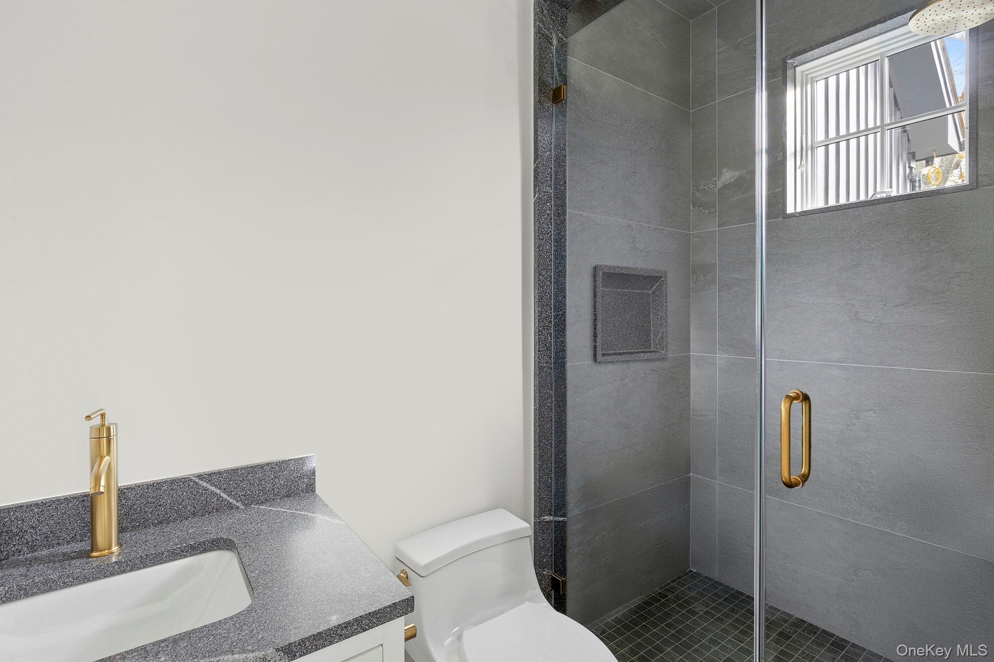 25 Liberty Street, Westhampton Beach, NY 11978