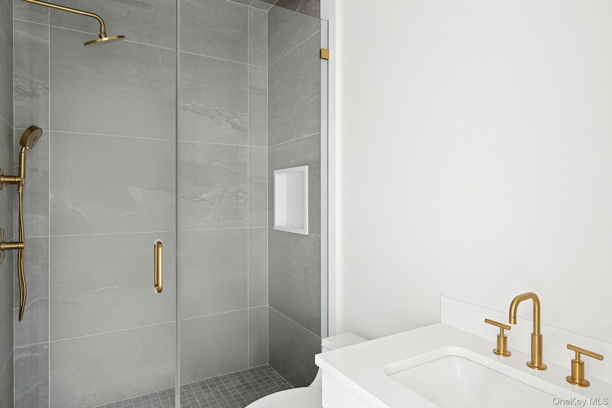 25 Liberty Street, Westhampton Beach, NY 11978