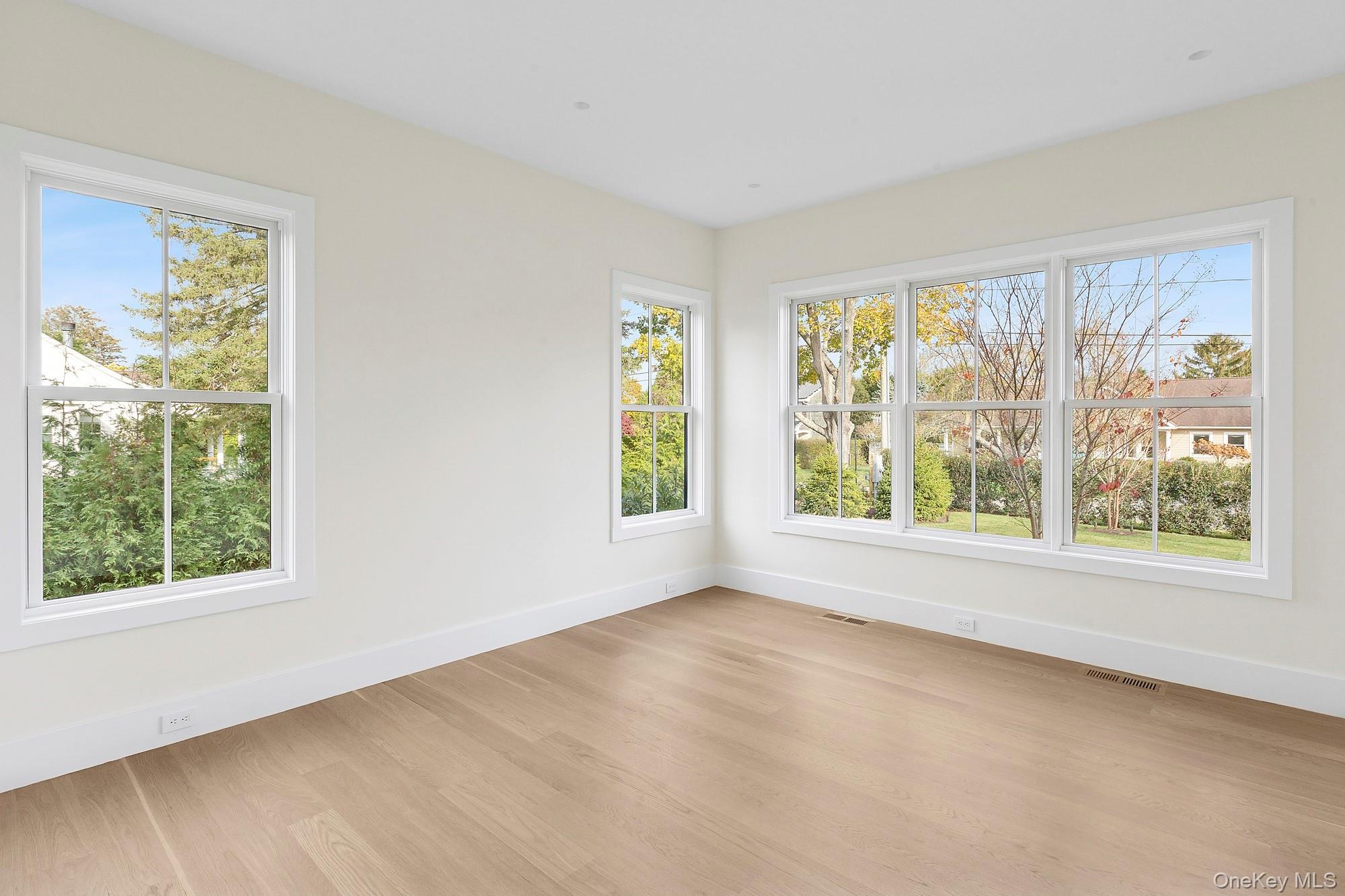 25 Liberty Street, Westhampton Beach, NY 11978