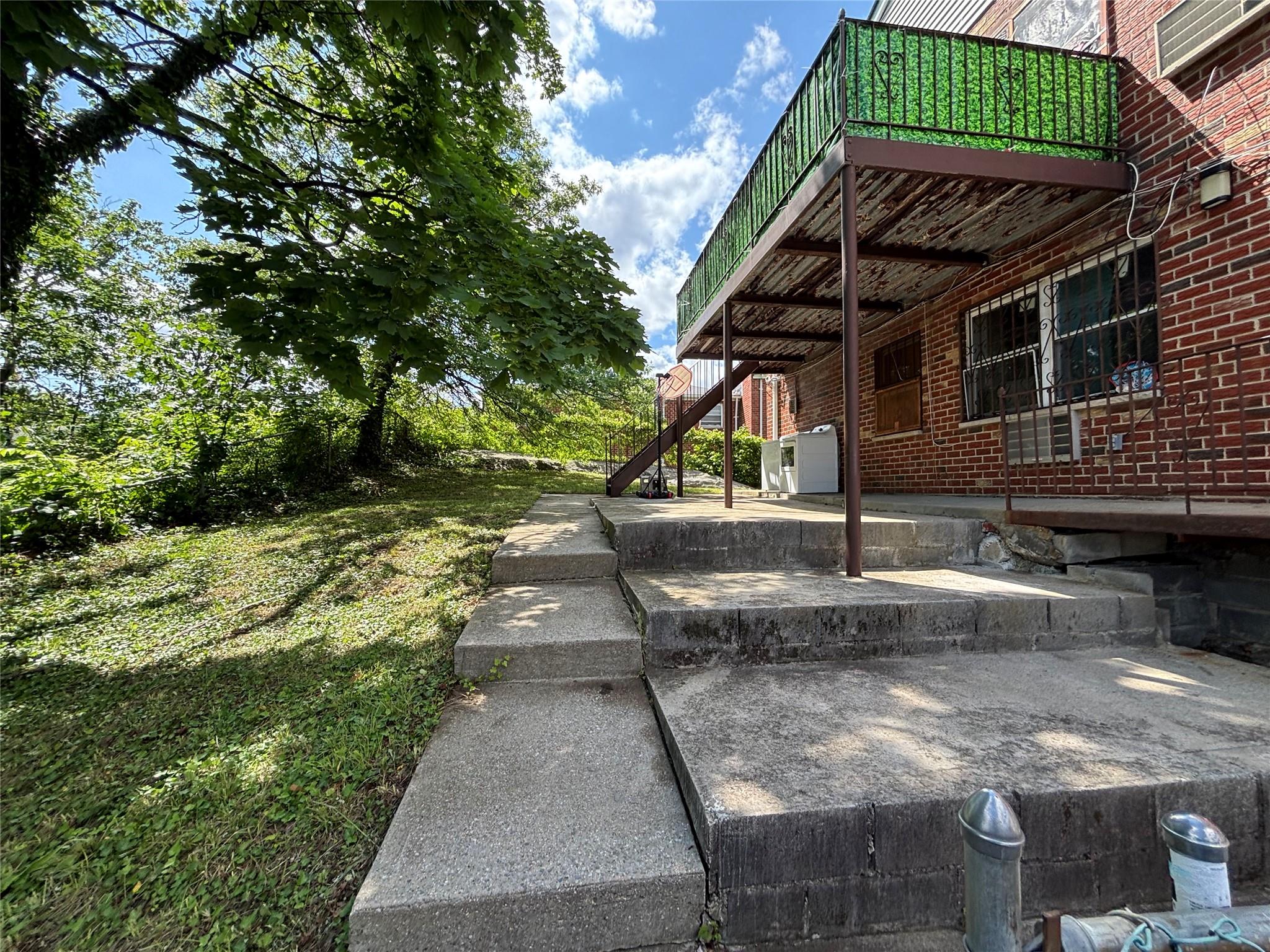 2110 Light Street, Bronx, NY 10466