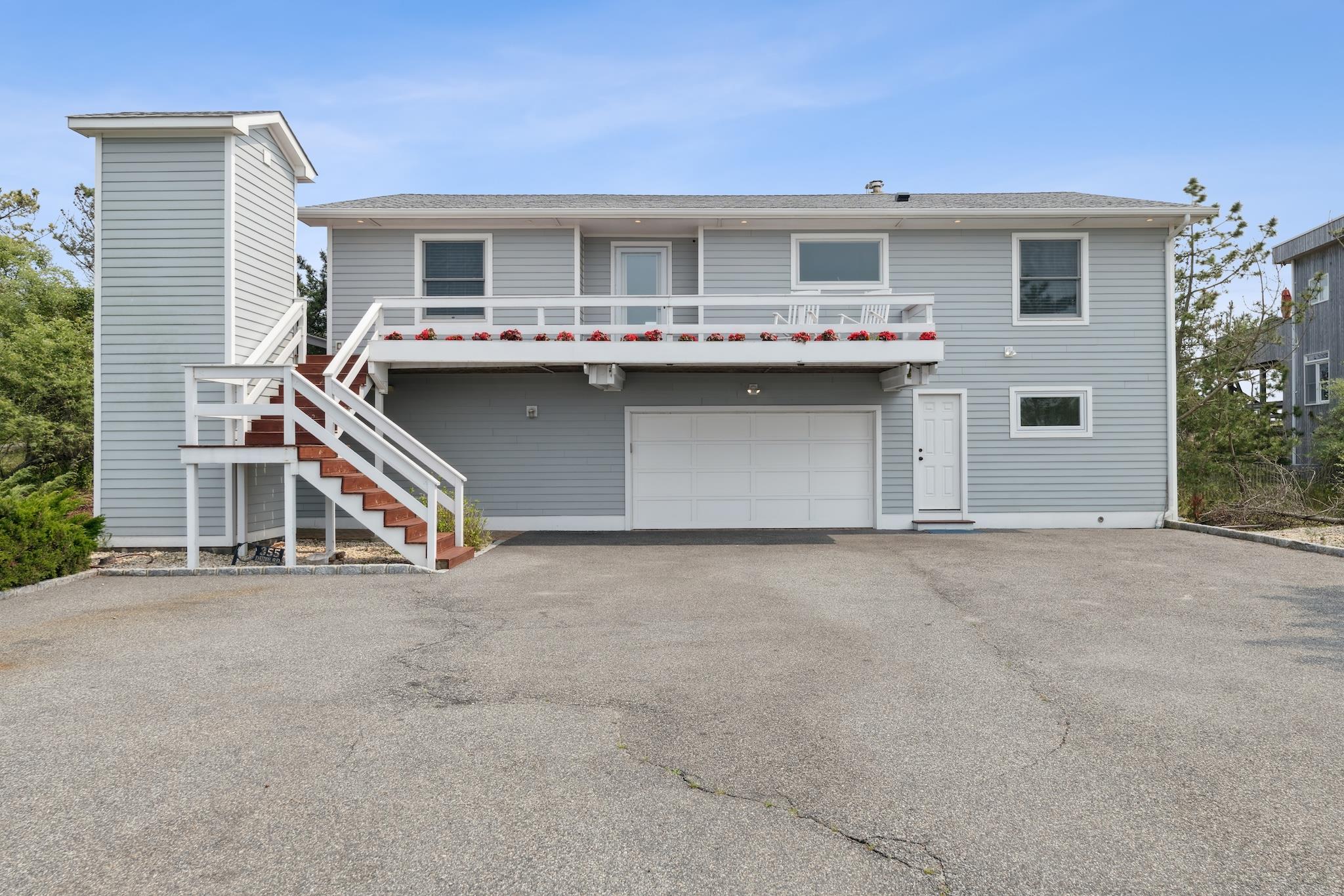 355 Dune Rd, Westhampton Beach, NY 11978