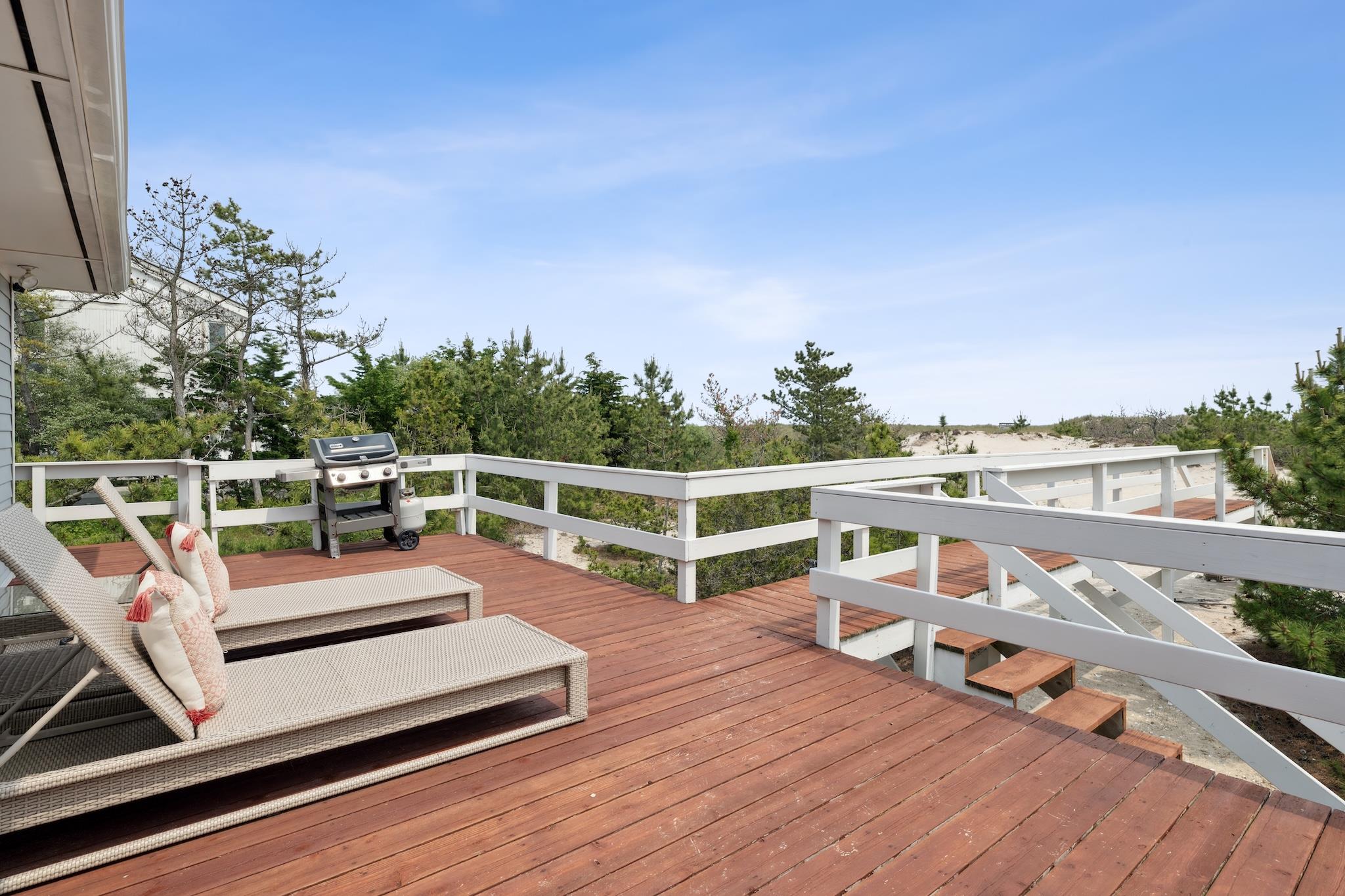 355 Dune Rd, Westhampton Beach, NY 11978