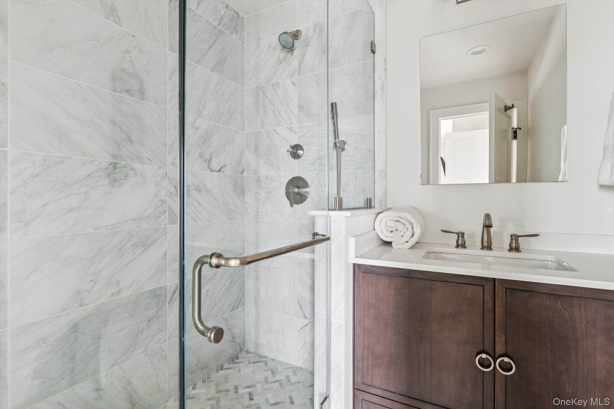 355 Dune Rd, Westhampton Beach, NY 11978