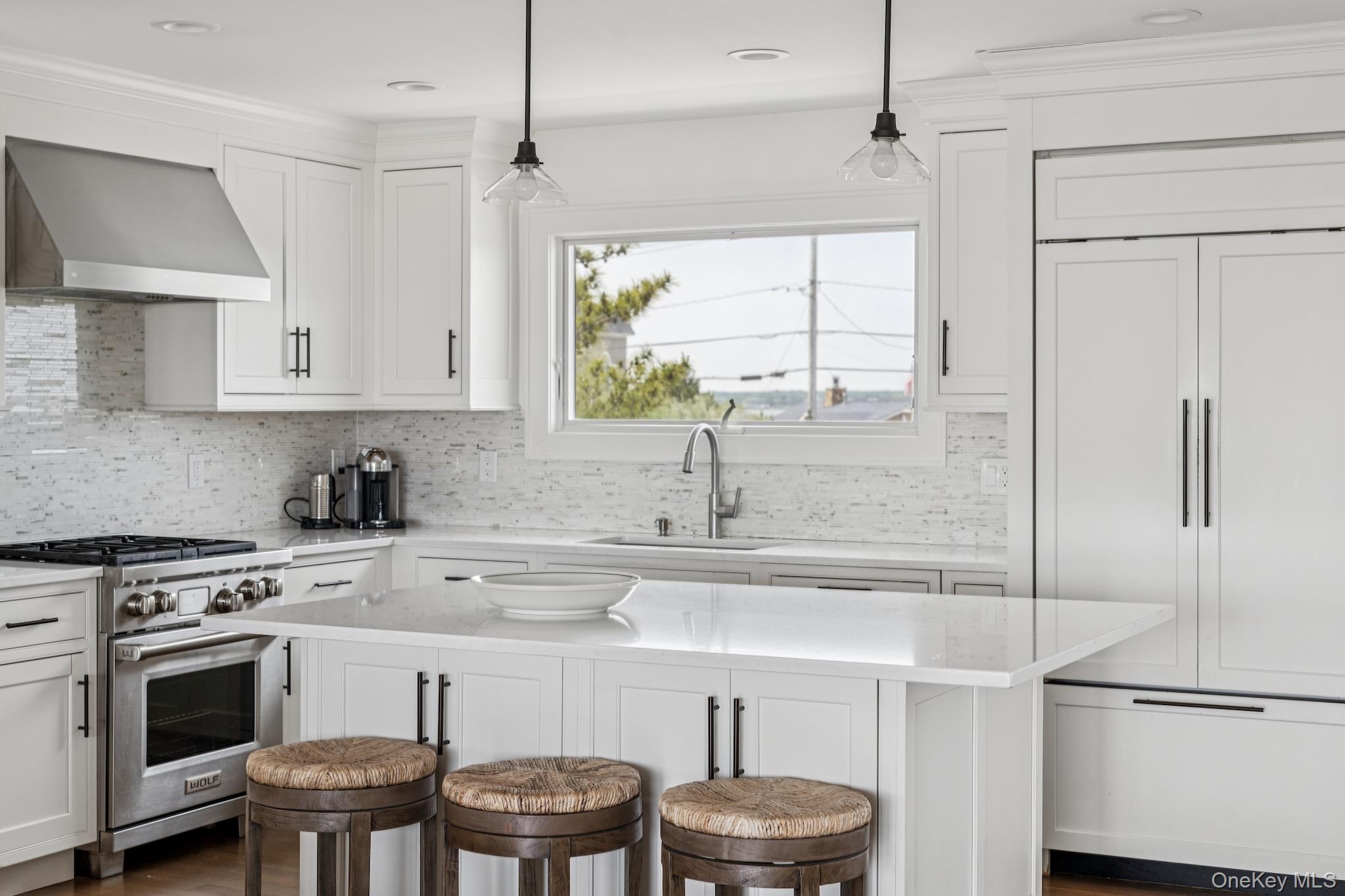 355 Dune Rd, Westhampton Beach, NY 11978