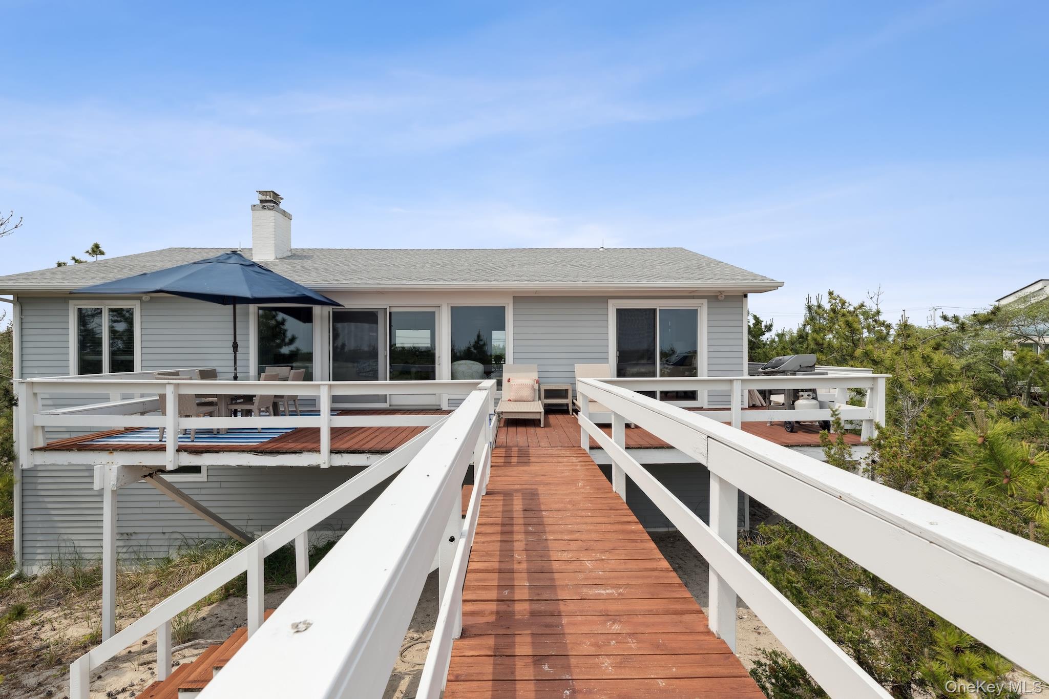 355 Dune Rd, Westhampton Beach, NY 11978