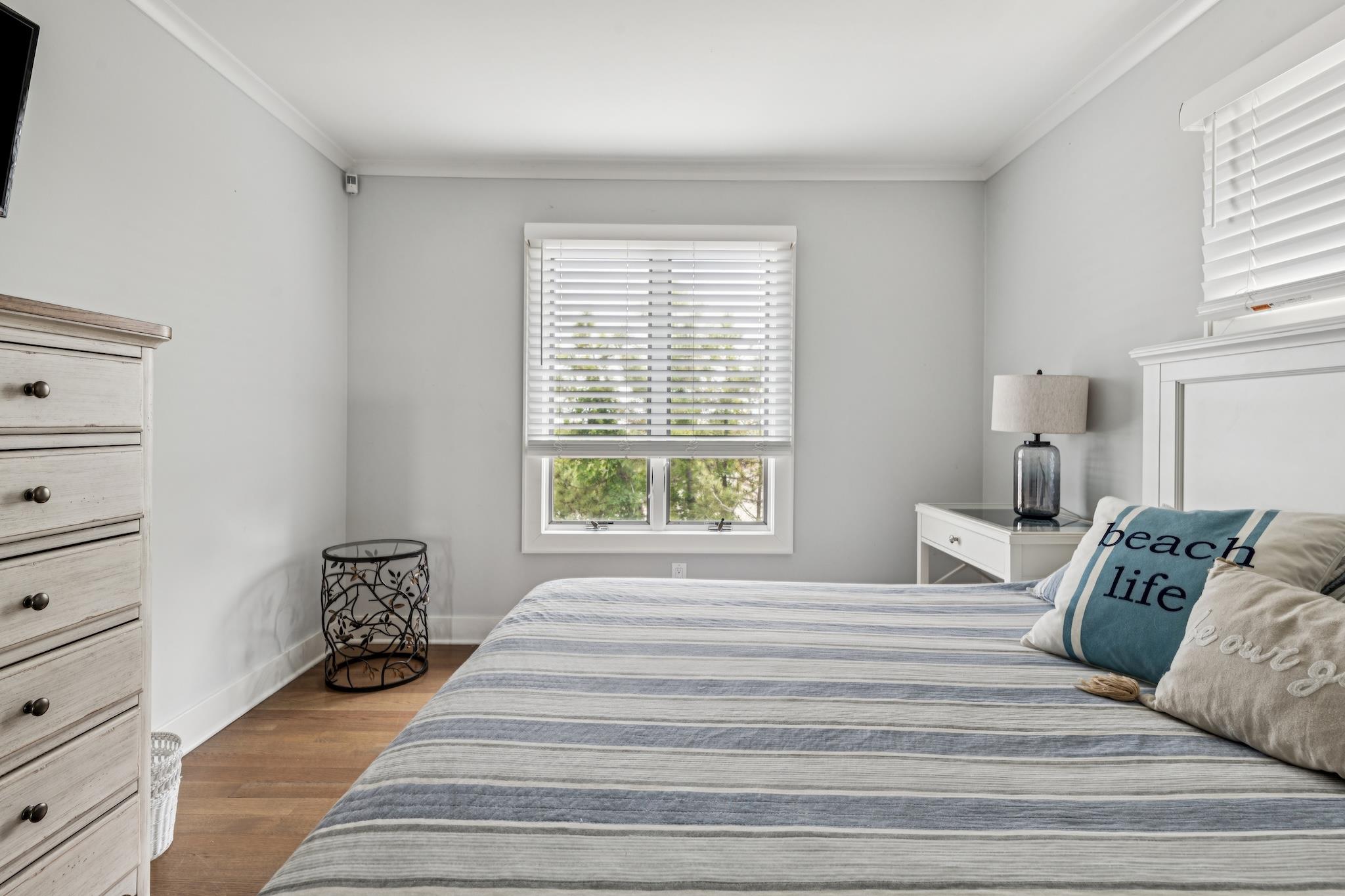 355 Dune Rd, Westhampton Beach, NY 11978