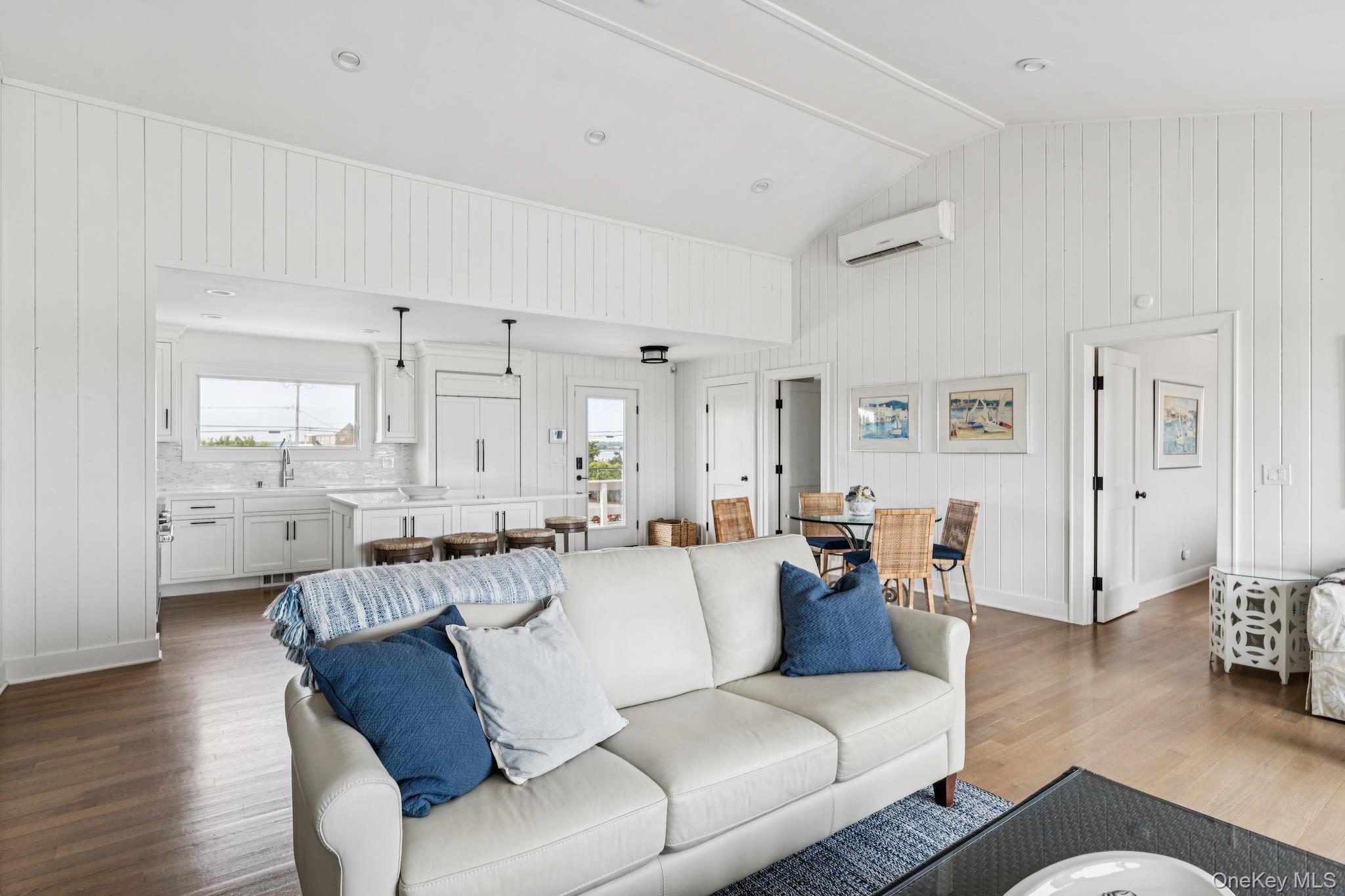 355 Dune Rd, Westhampton Beach, NY 11978