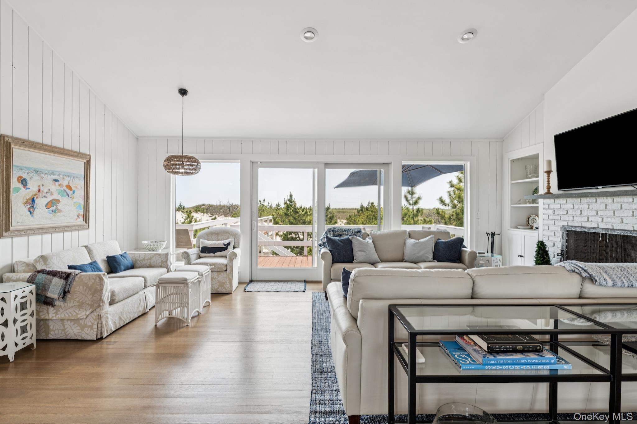 355 Dune Rd, Westhampton Beach, NY 11978