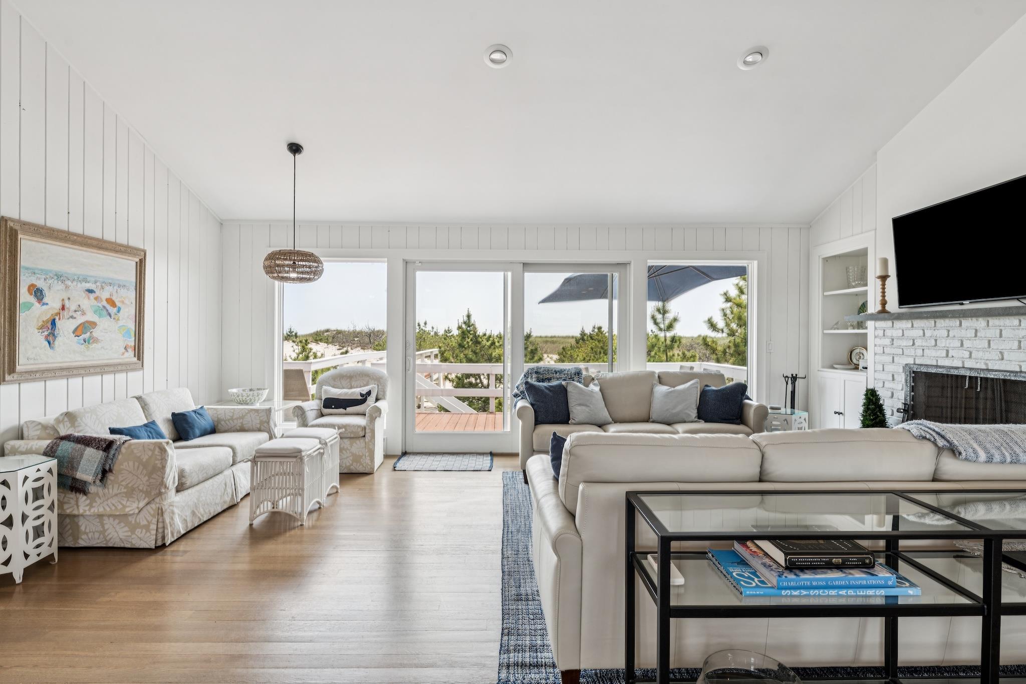 355 Dune Rd, Westhampton Beach, NY 11978