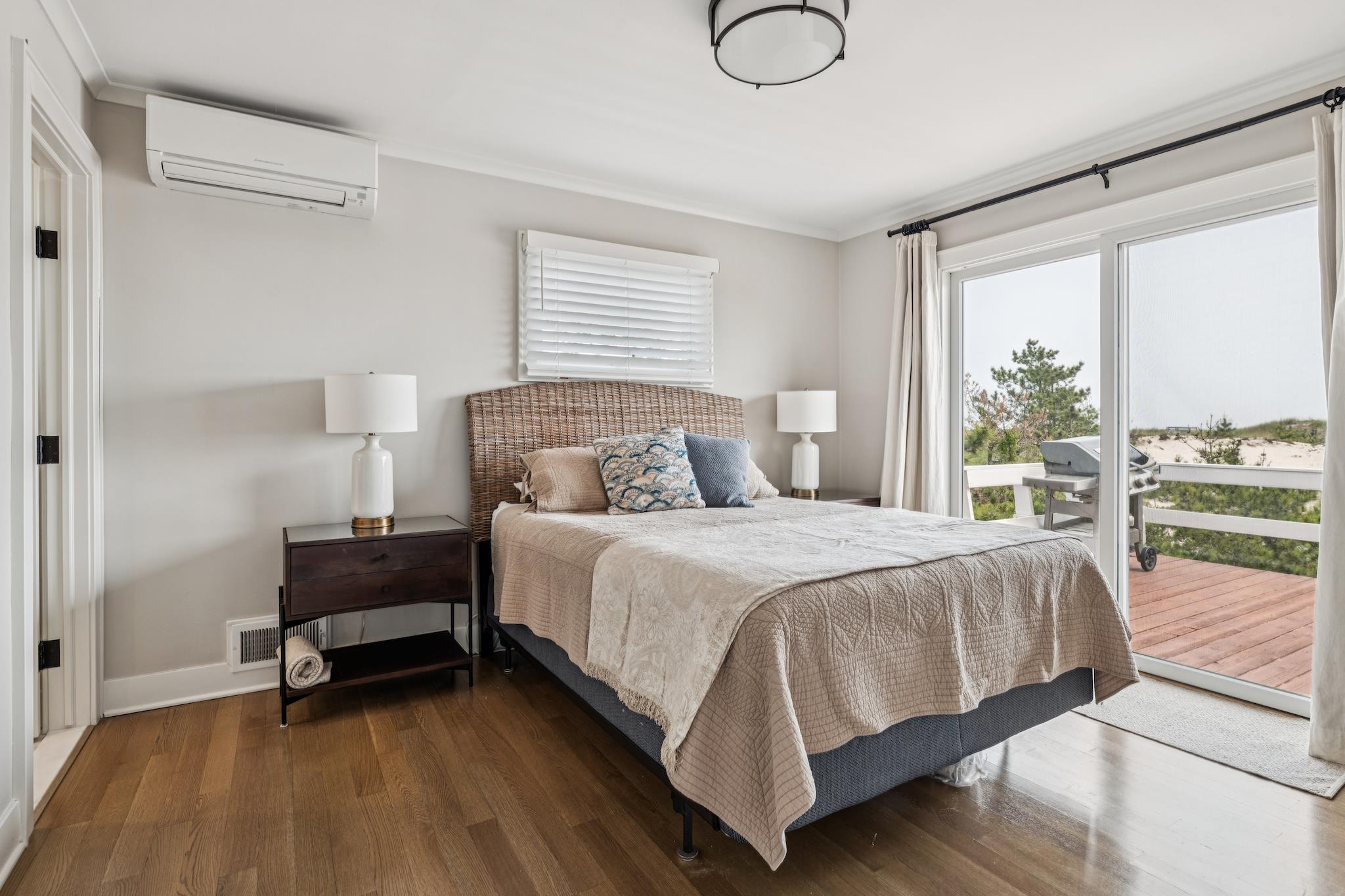 355 Dune Rd, Westhampton Beach, NY 11978