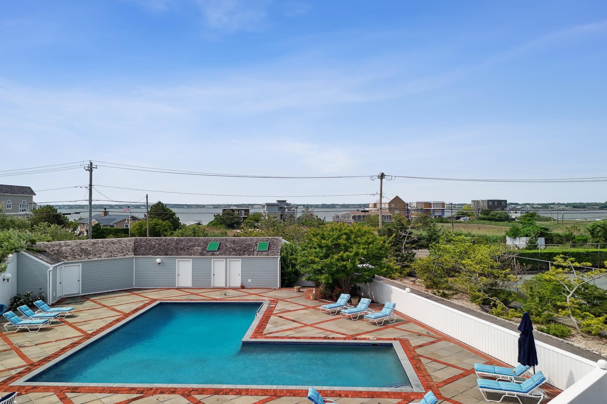 355 Dune Rd, Westhampton Beach, NY 11978