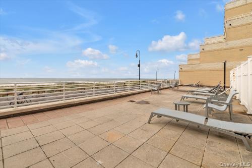 440 W Broadway # 3A, Long Beach, NY 11561