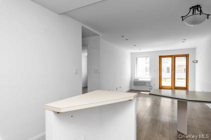 440 W Broadway # 3A, Long Beach, NY 11561