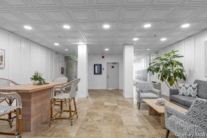 440 W Broadway # 3A, Long Beach, NY 11561