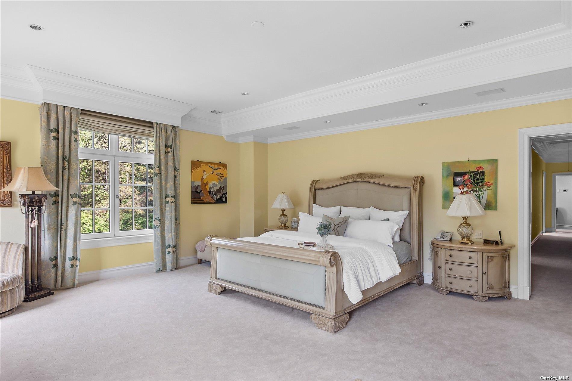 10 Orchard Lane, Old Westbury, NY 11568