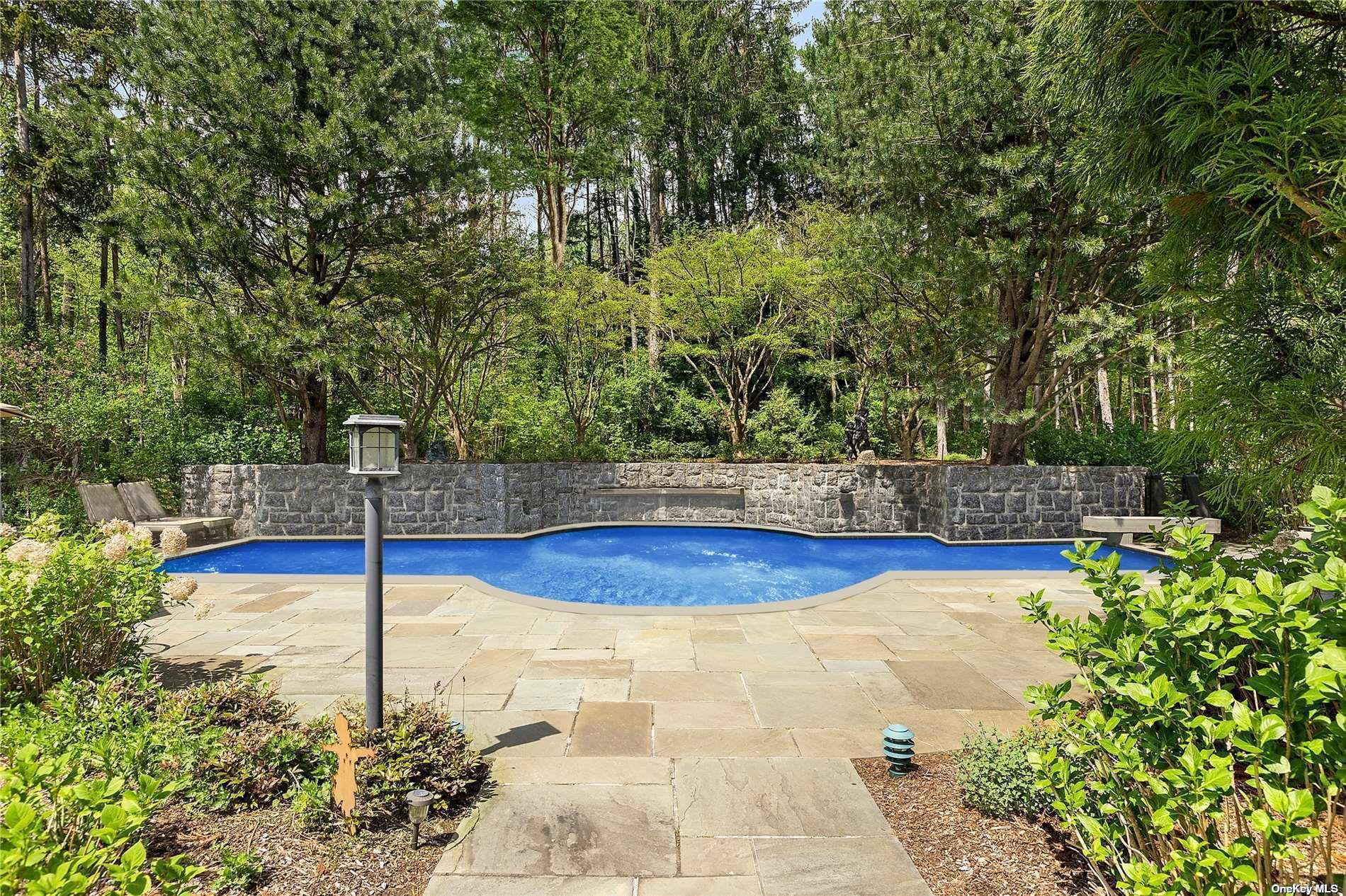 10 Orchard Lane, Old Westbury, NY 11568