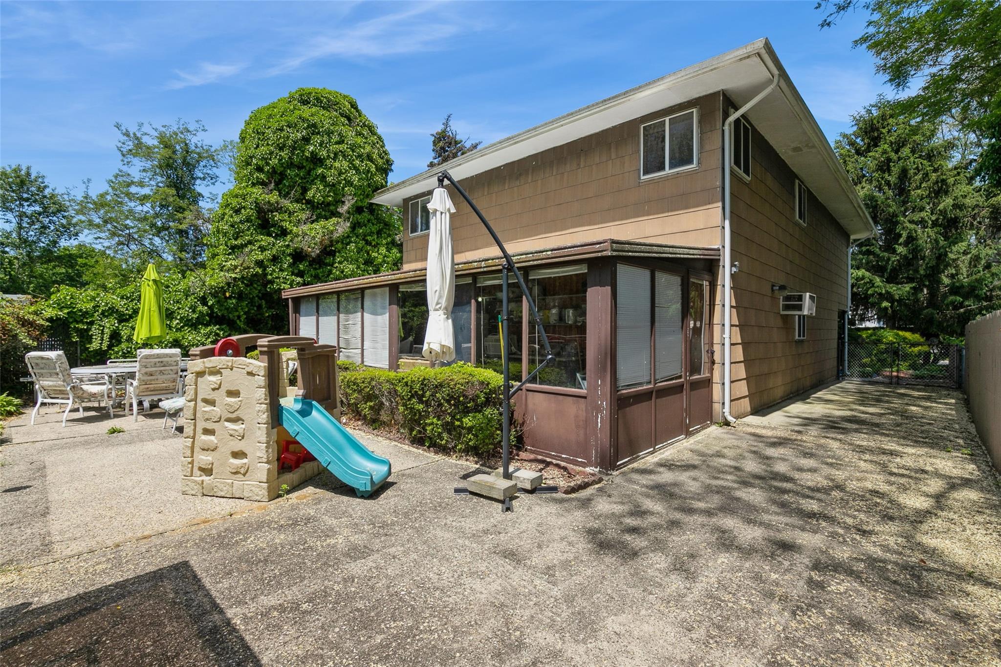 22 Landscape Drive, Wheatley Heights, NY 11798