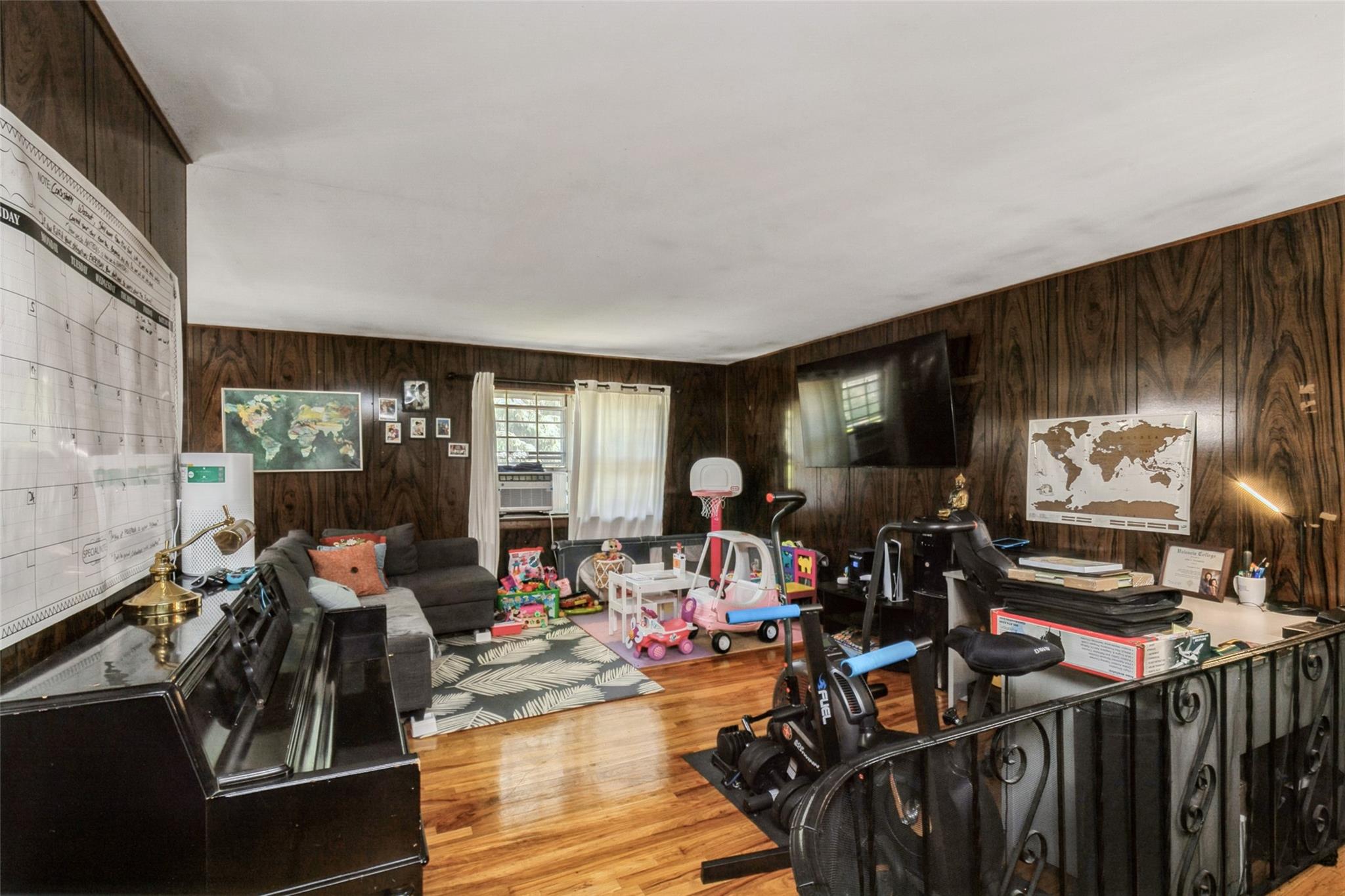 22 Landscape Drive, Wheatley Heights, NY 11798