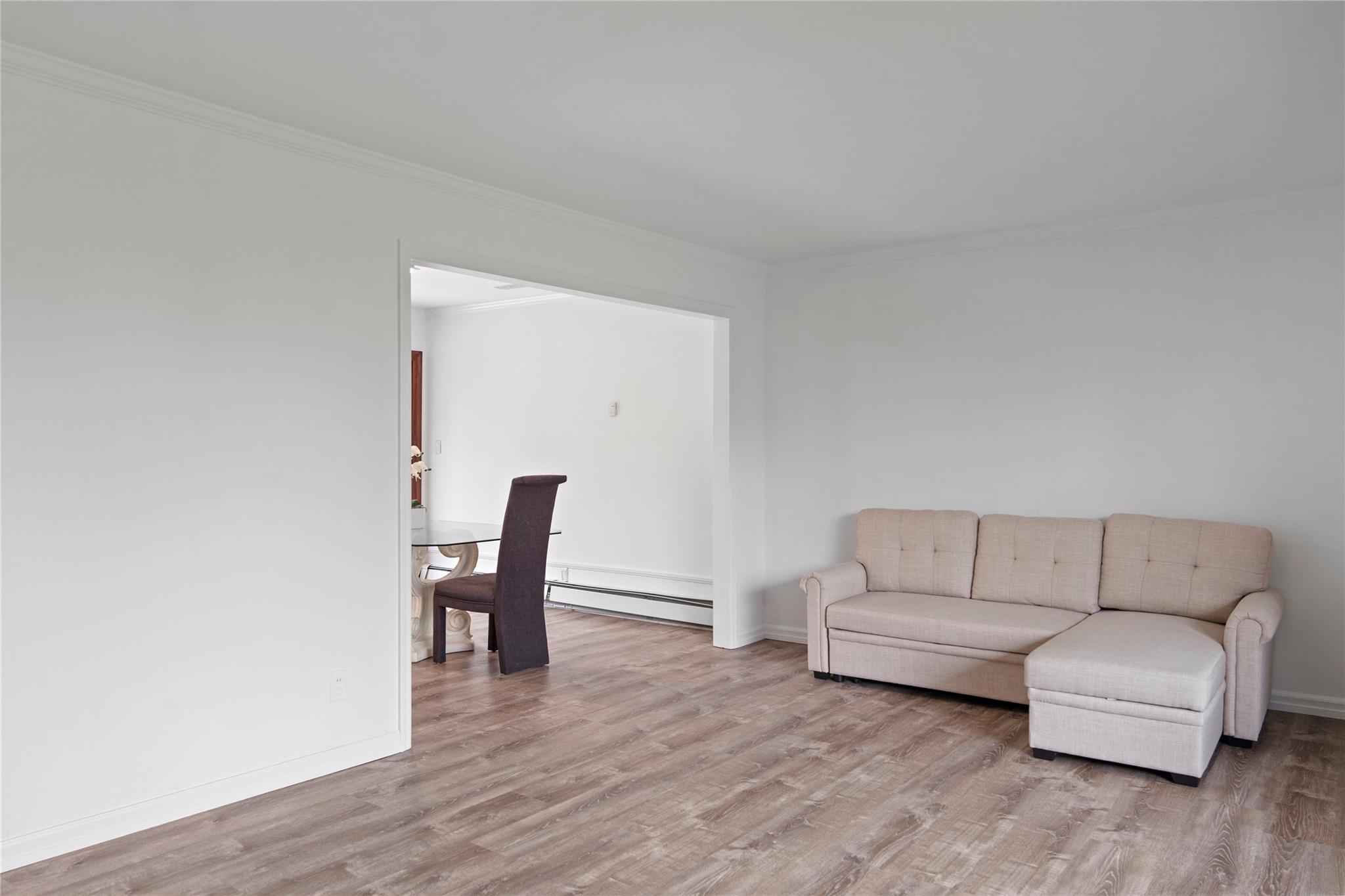 16 Eastland Drive, Glen Cove, NY 11542