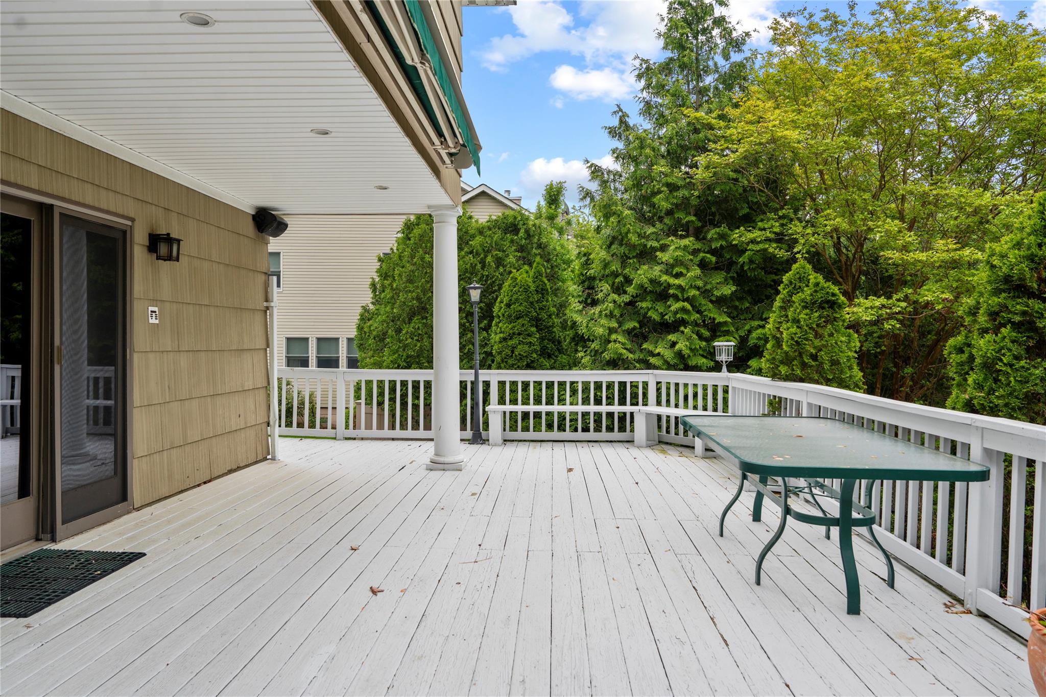 16 Eastland Drive, Glen Cove, NY 11542