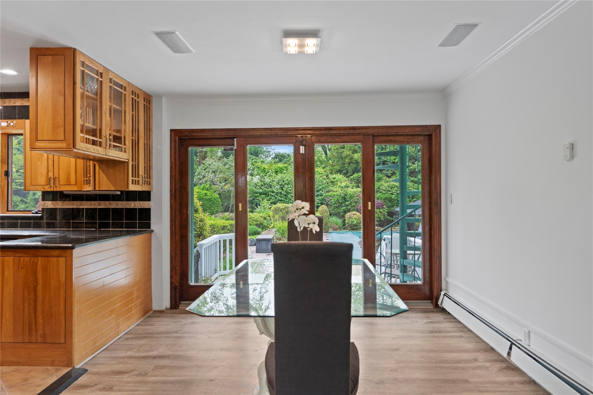 16 Eastland Drive, Glen Cove, NY 11542