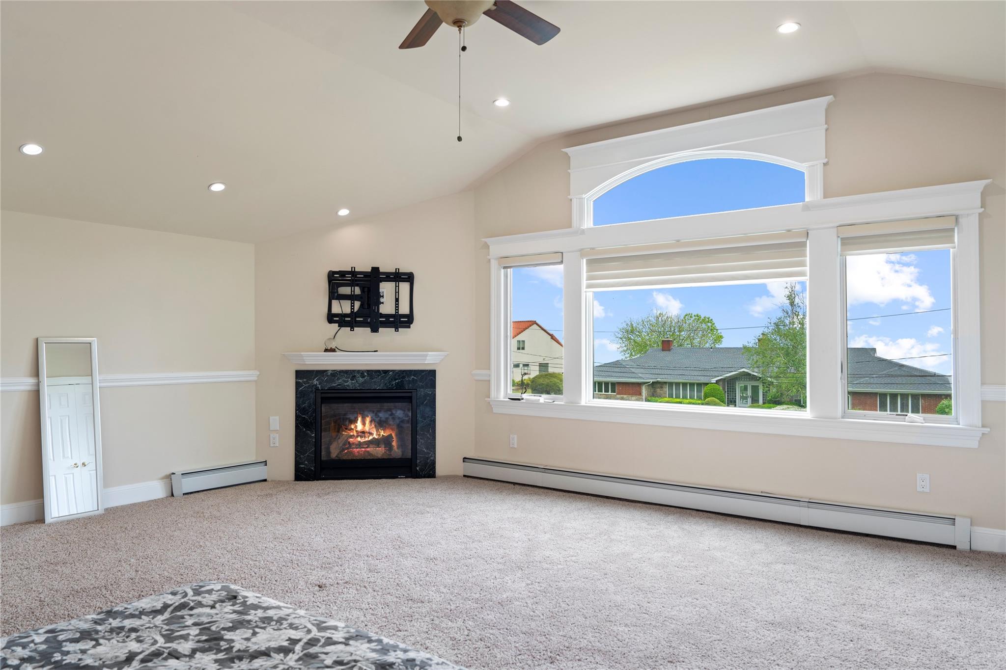 16 Eastland Drive, Glen Cove, NY 11542