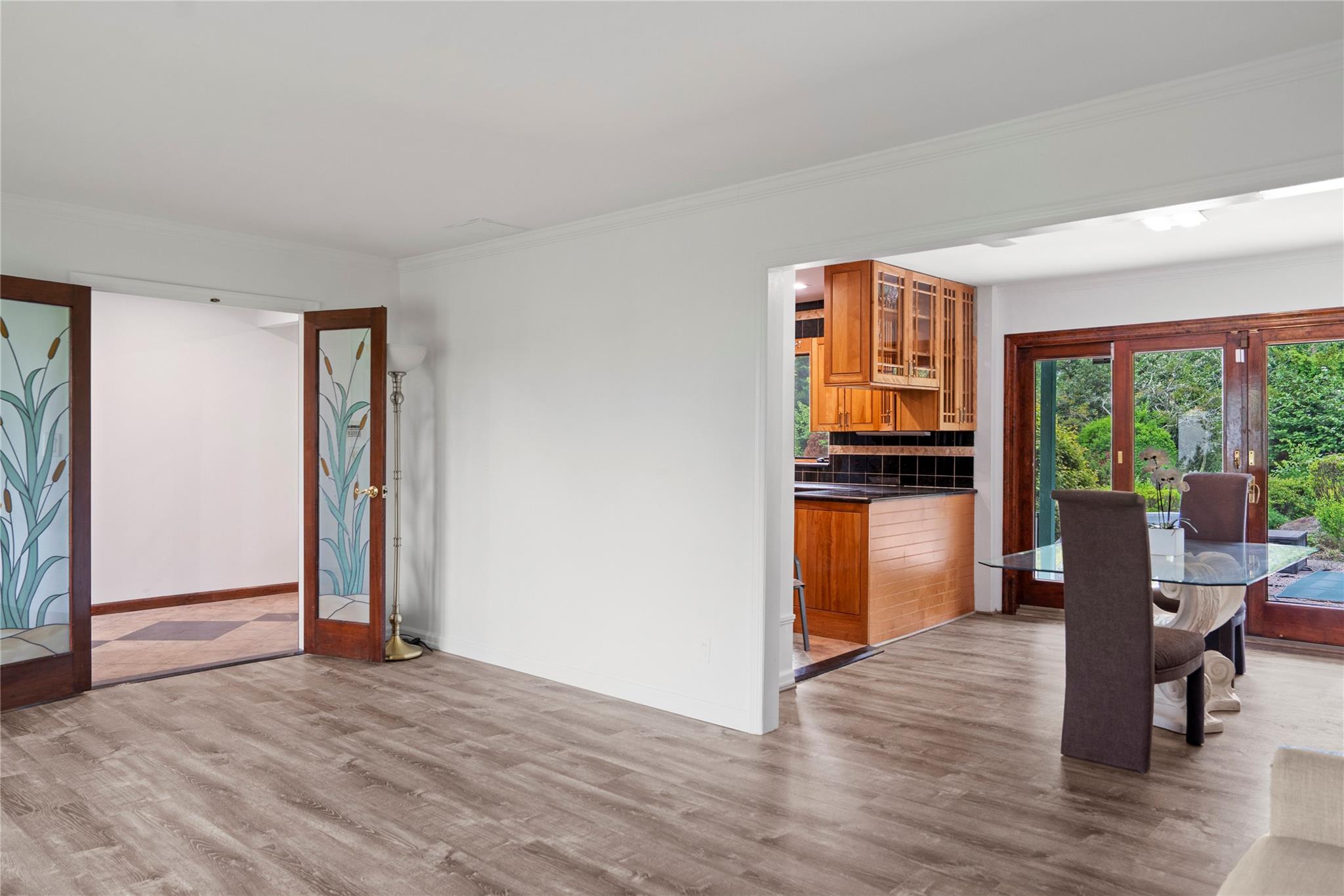 16 Eastland Drive, Glen Cove, NY 11542