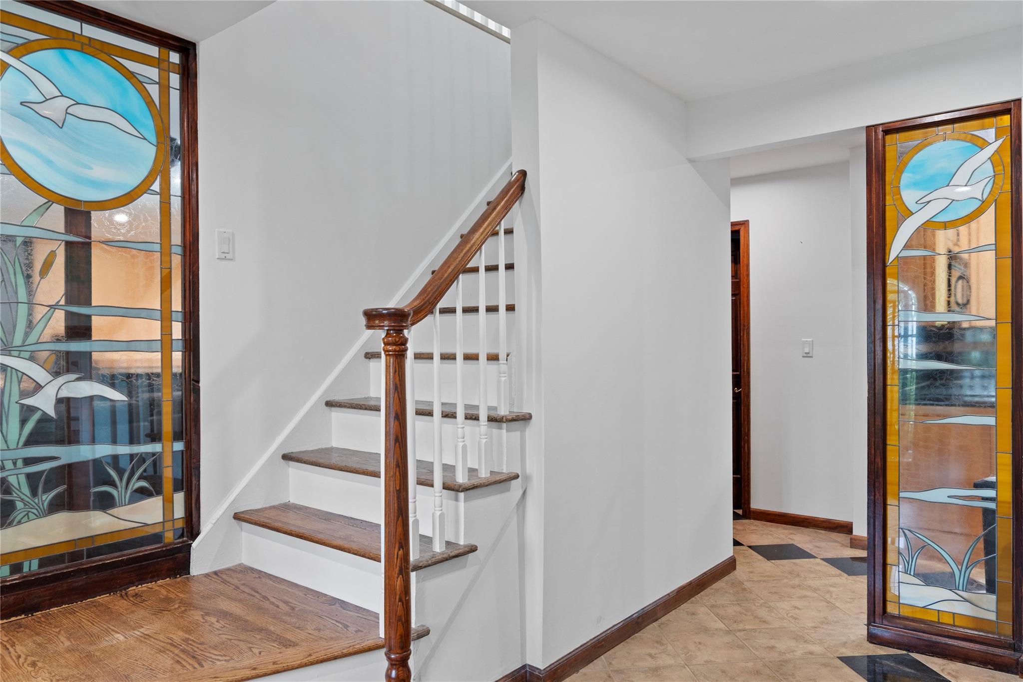 16 Eastland Drive, Glen Cove, NY 11542