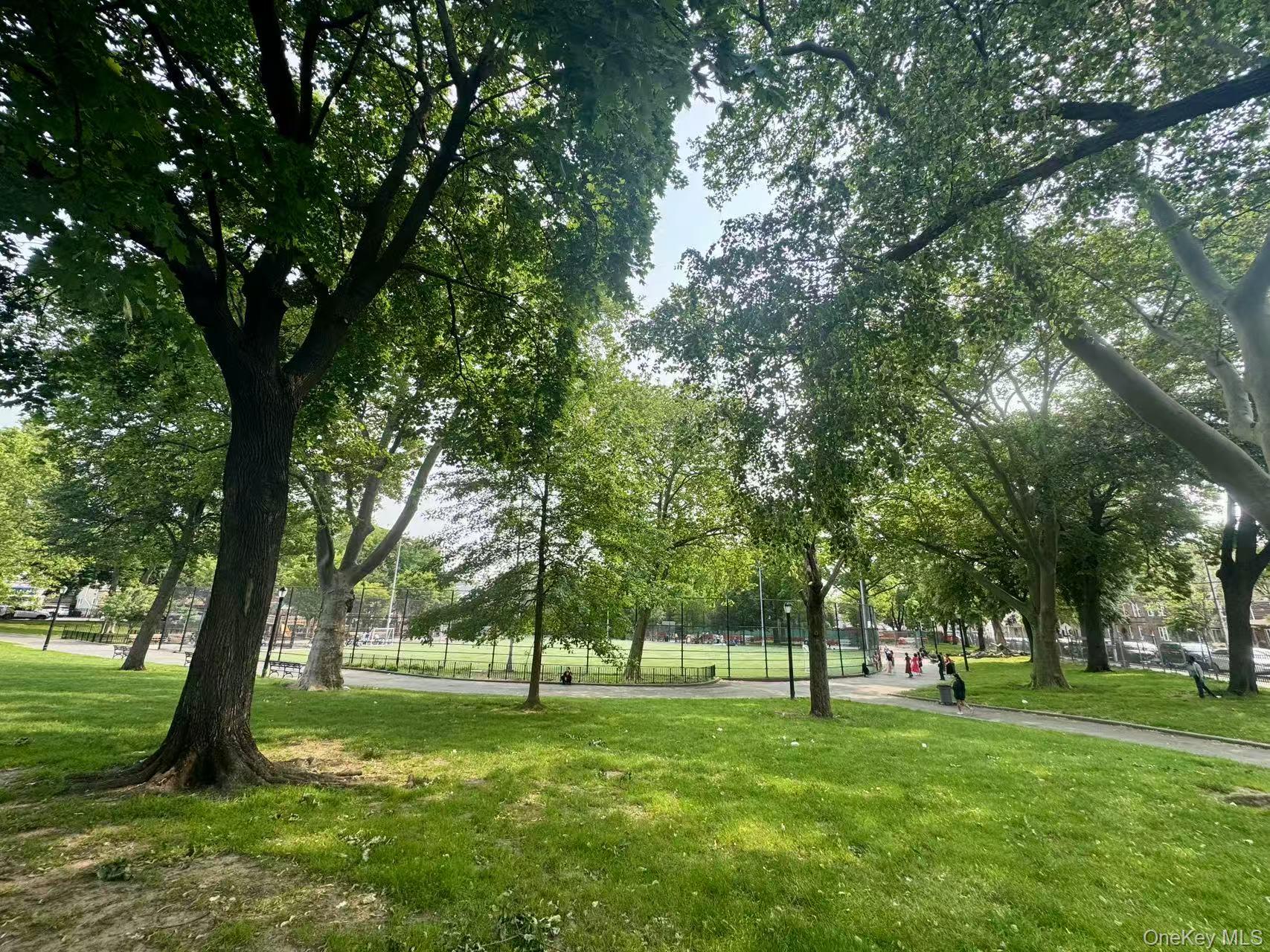 103-02 42nd Ave # 4D, Corona, NY 11368