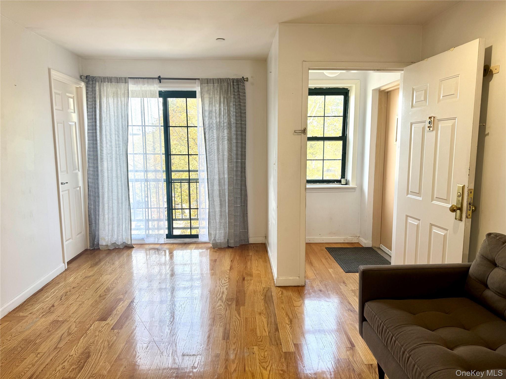 103-02 42nd Ave # 4D, Corona, NY 11368