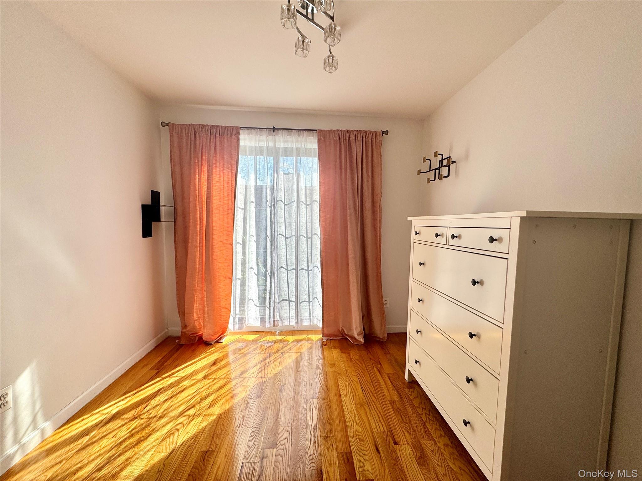 103-02 42nd Ave # 4D, Corona, NY 11368