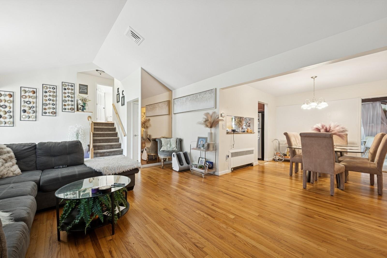 345 E Park Avenue, Long Beach, NY 11561