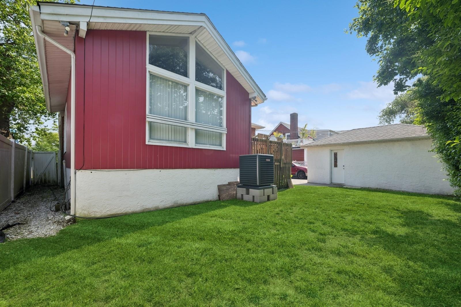 345 E Park Avenue, Long Beach, NY 11561