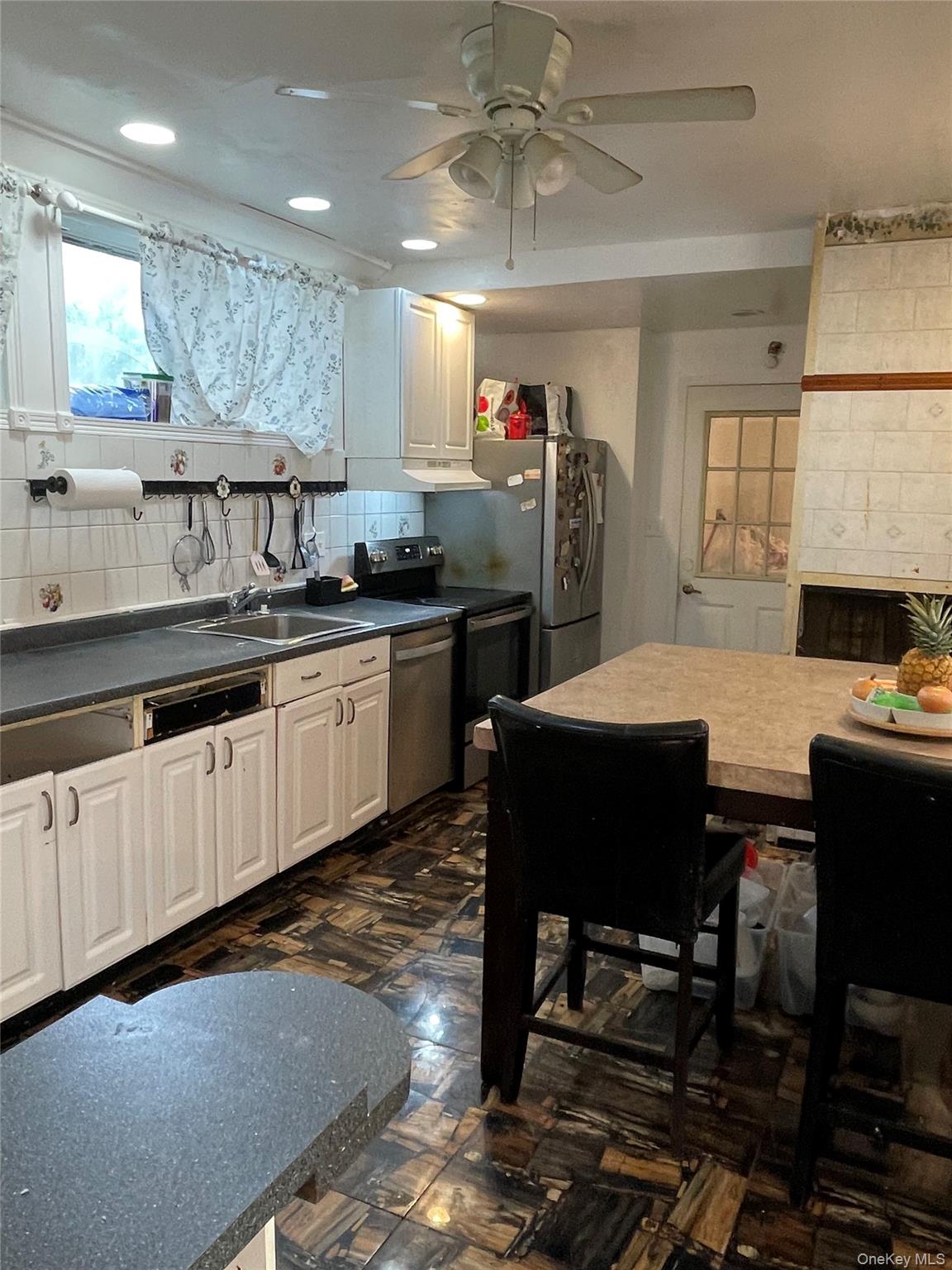 230 Park Avenue, Freeport, NY 11520