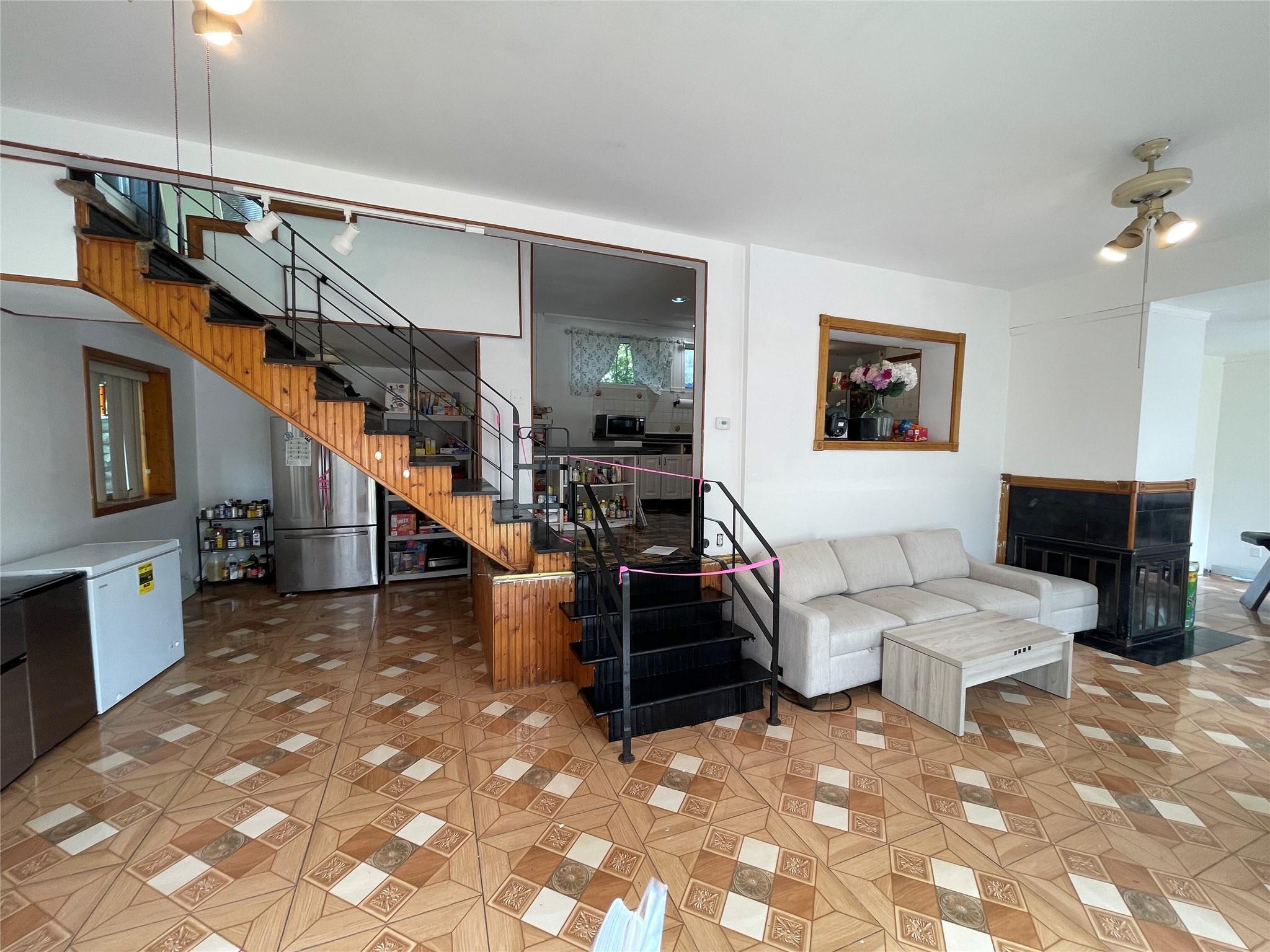 230 Park Avenue, Freeport, NY 11520