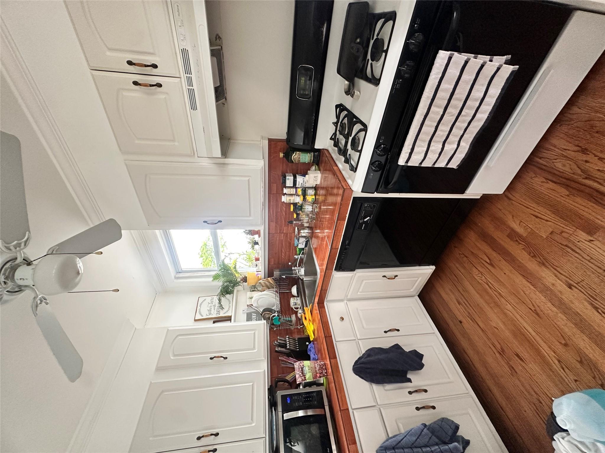 9934 164th Avenue, Hamilton Beach, NY 11414