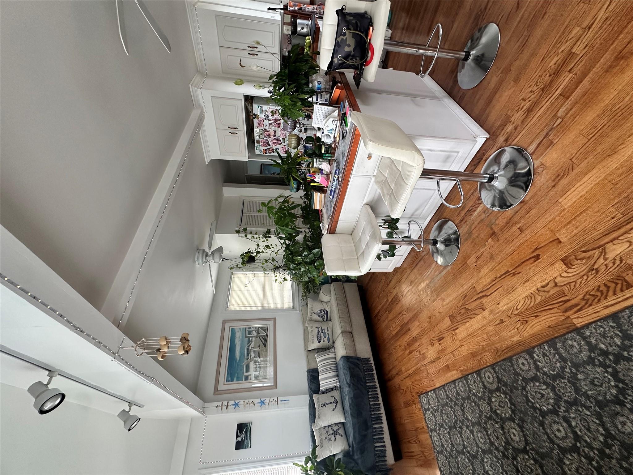 9934 164th Avenue, Hamilton Beach, NY 11414