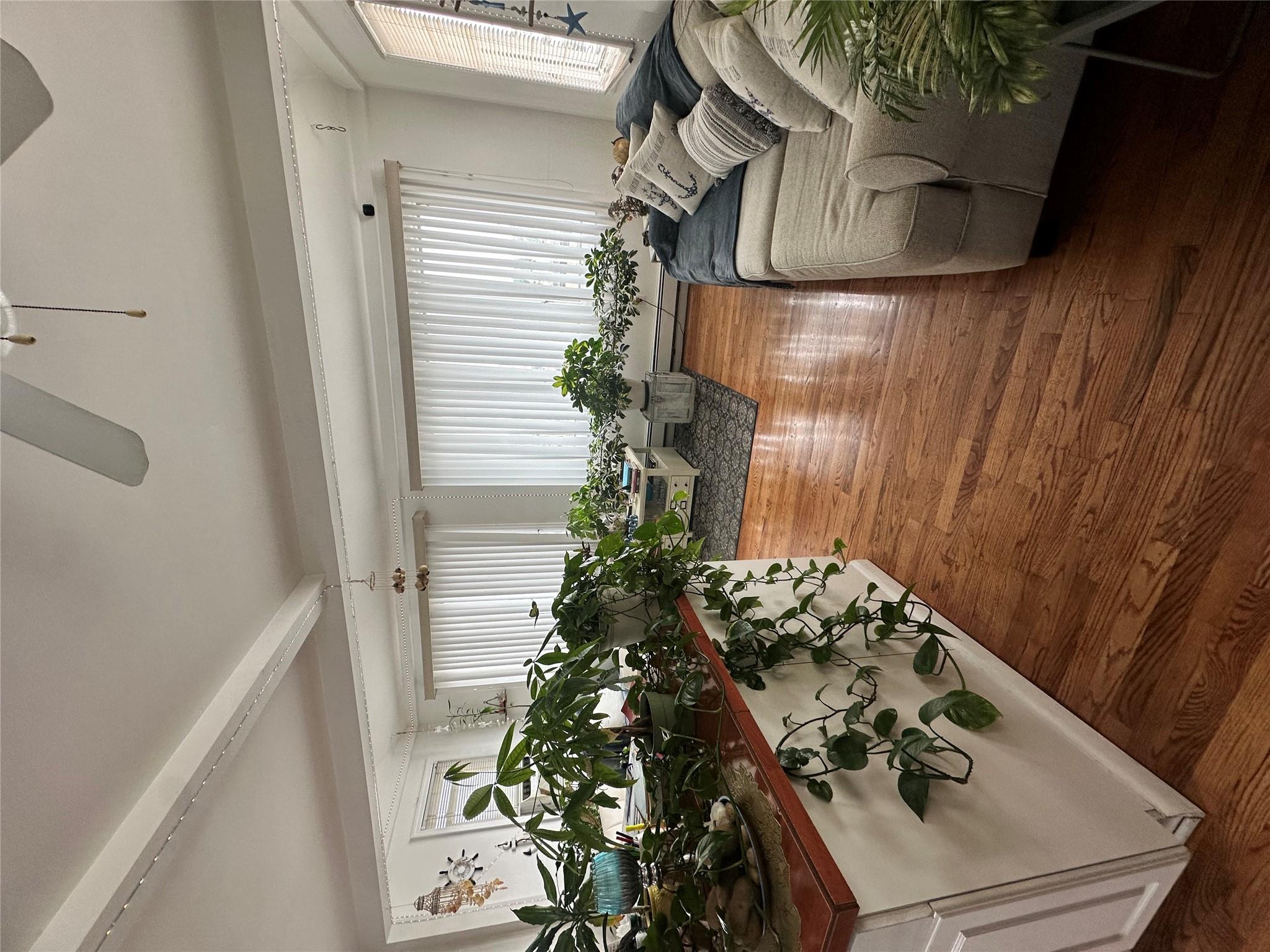 9934 164th Avenue, Hamilton Beach, NY 11414