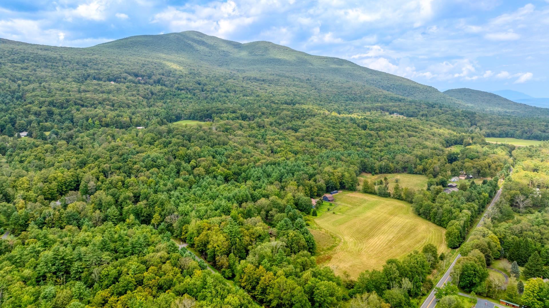 18 Jomar Lane, Olivebridge, NY 12461