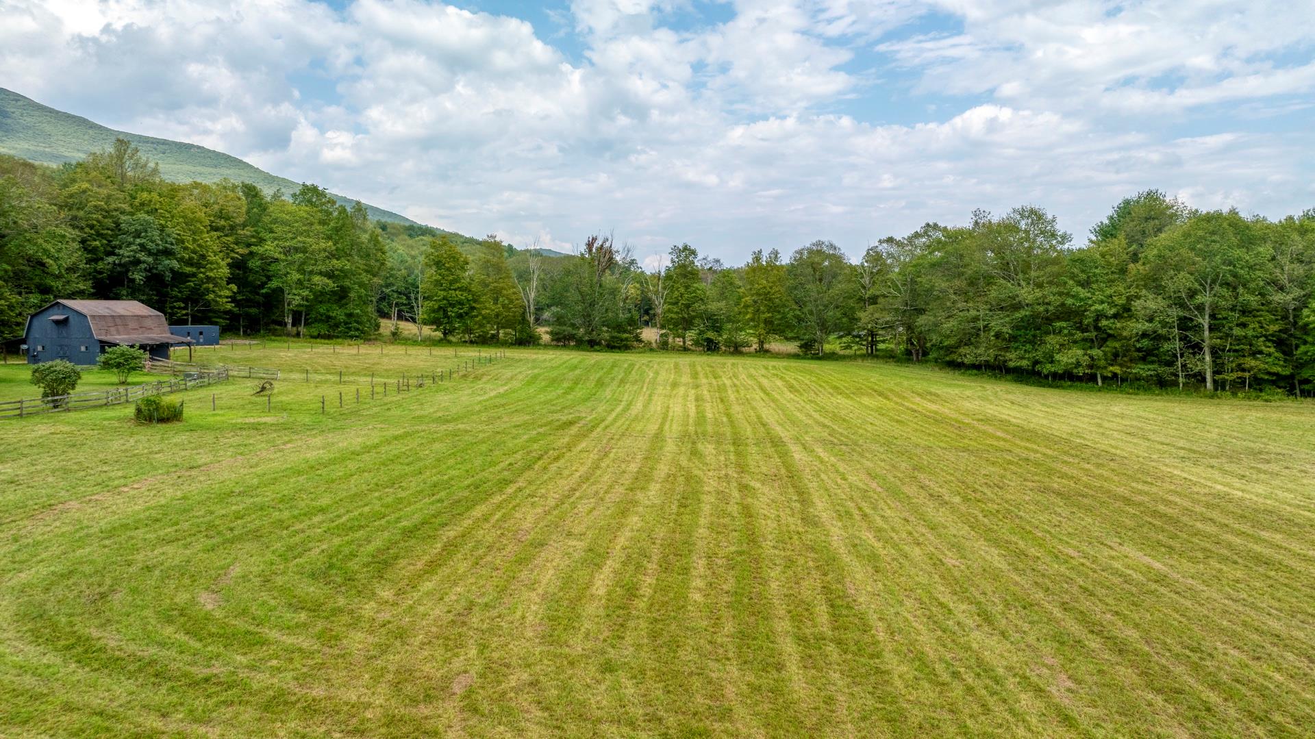 18 Jomar Lane, Olivebridge, NY 12461