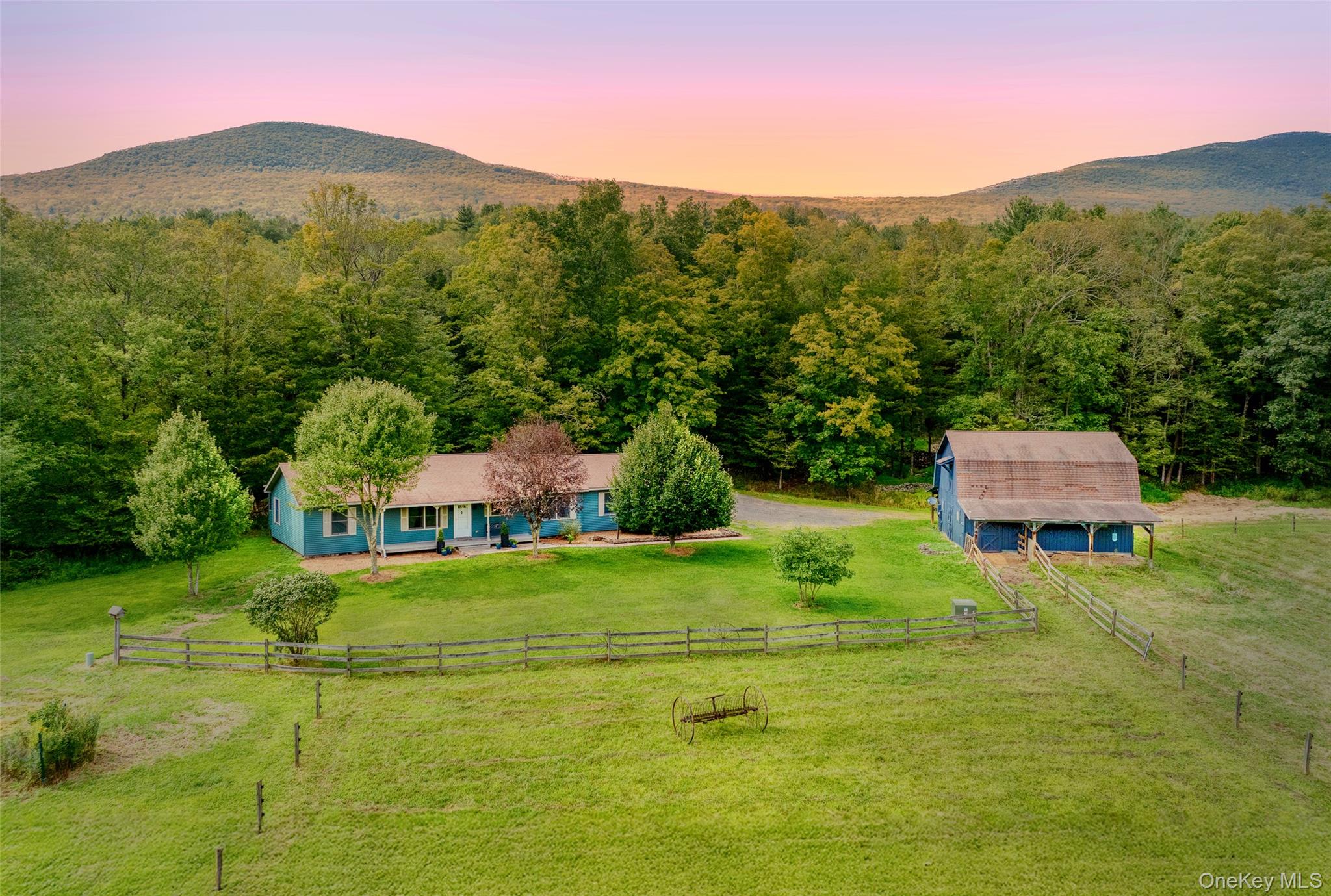 18 Jomar Lane, Olivebridge, NY 12461