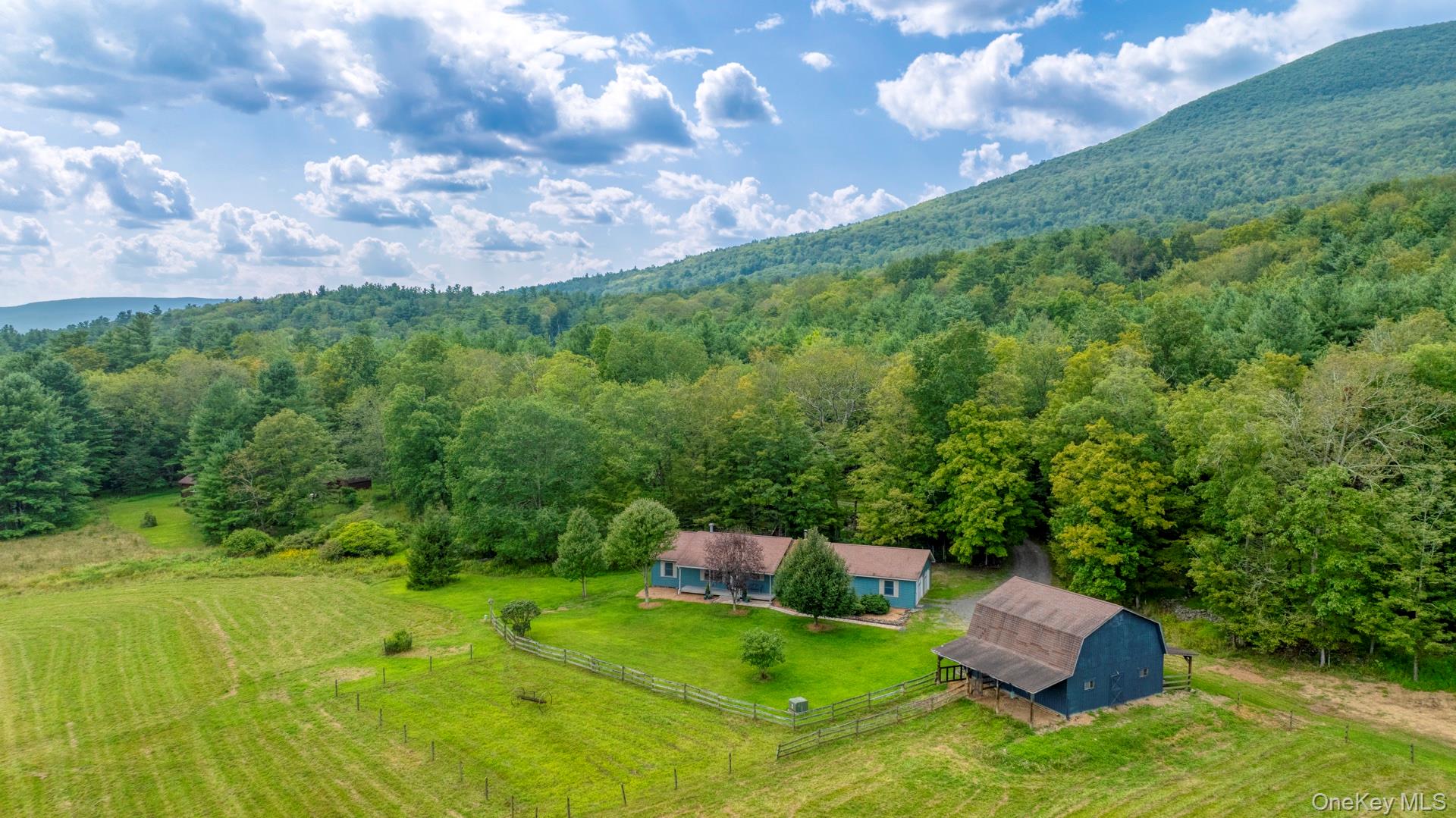 18 Jomar Lane, Olivebridge, NY 12461