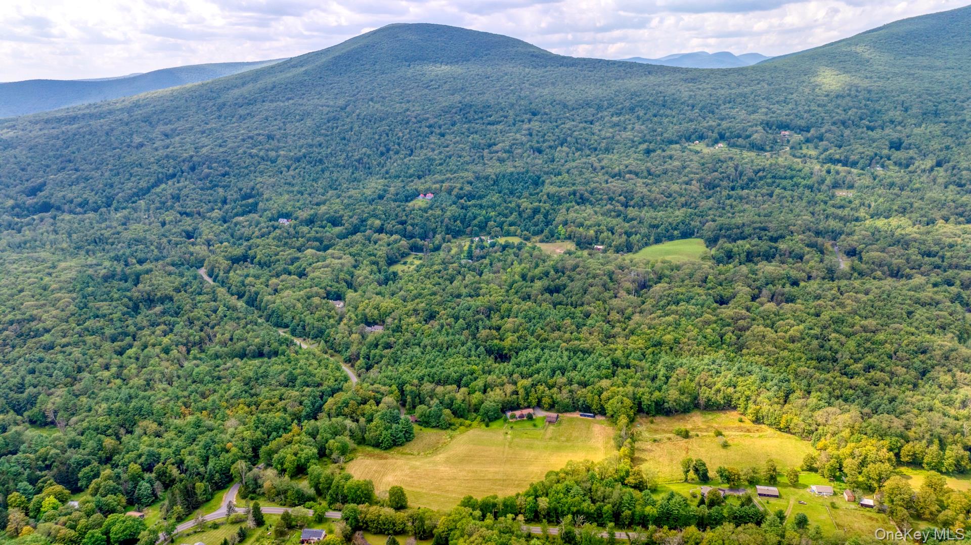 18 Jomar Lane, Olivebridge, NY 12461