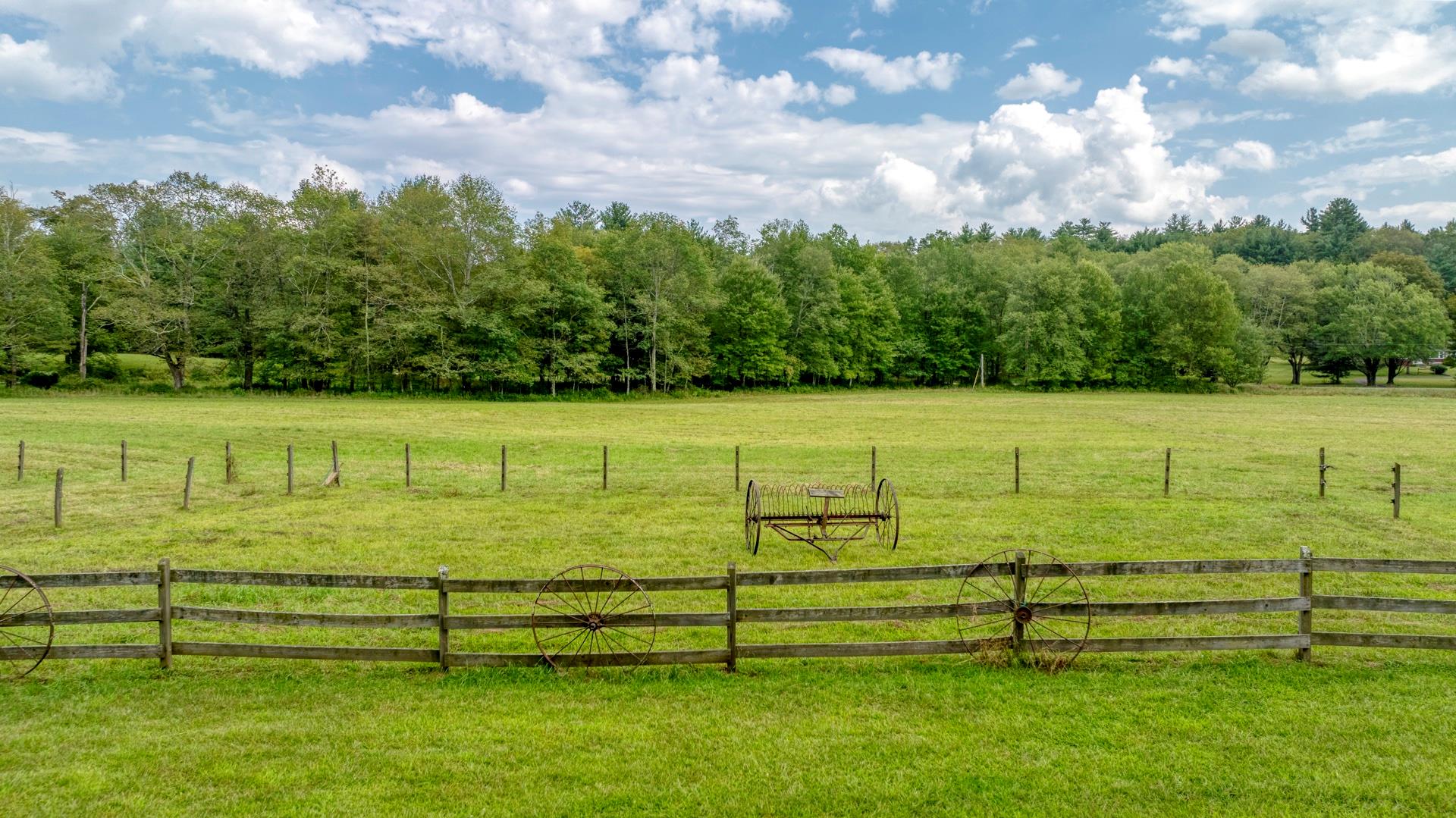 18 Jomar Lane, Olivebridge, NY 12461