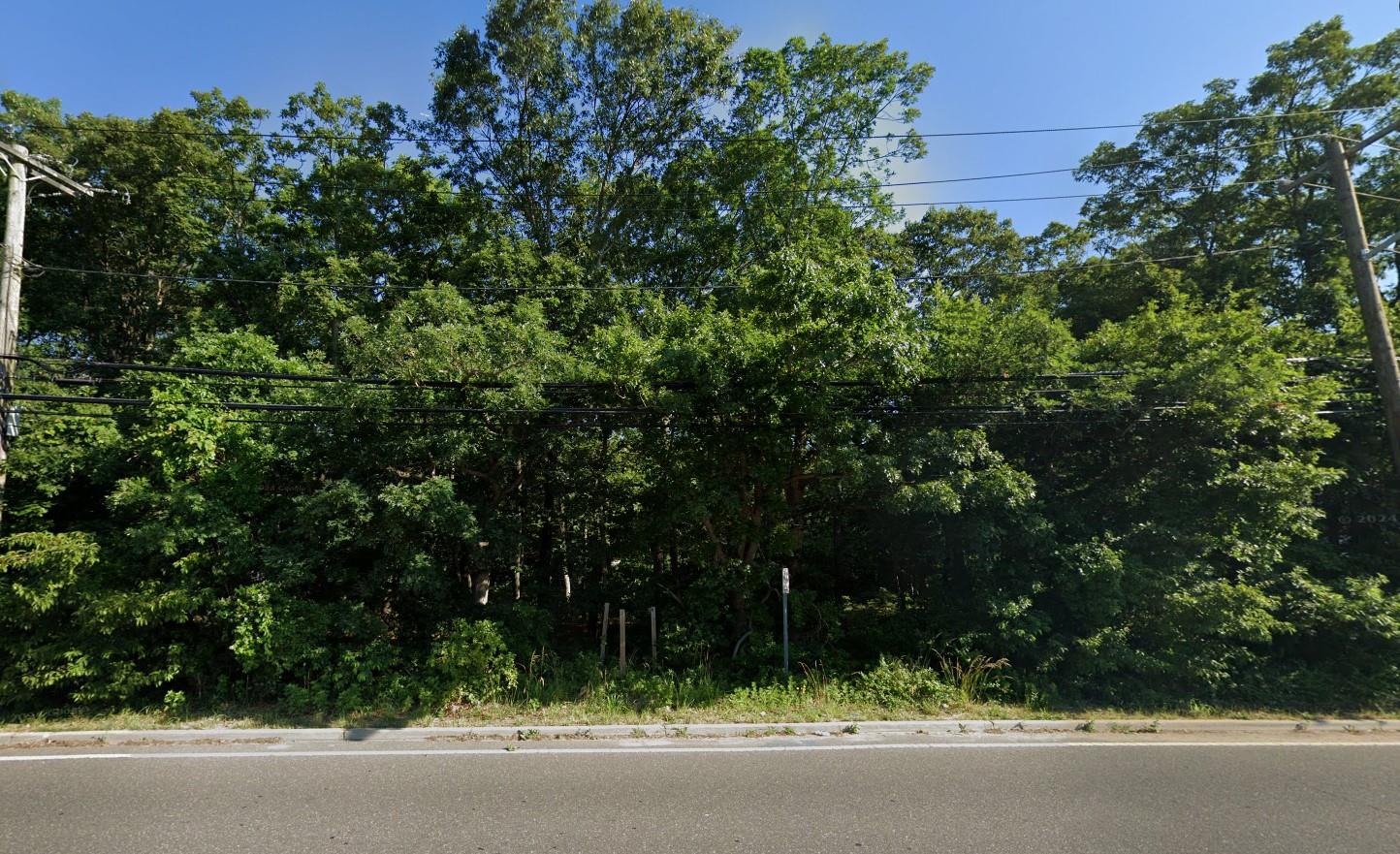 Lot B McGraw Street, Shirley, NY