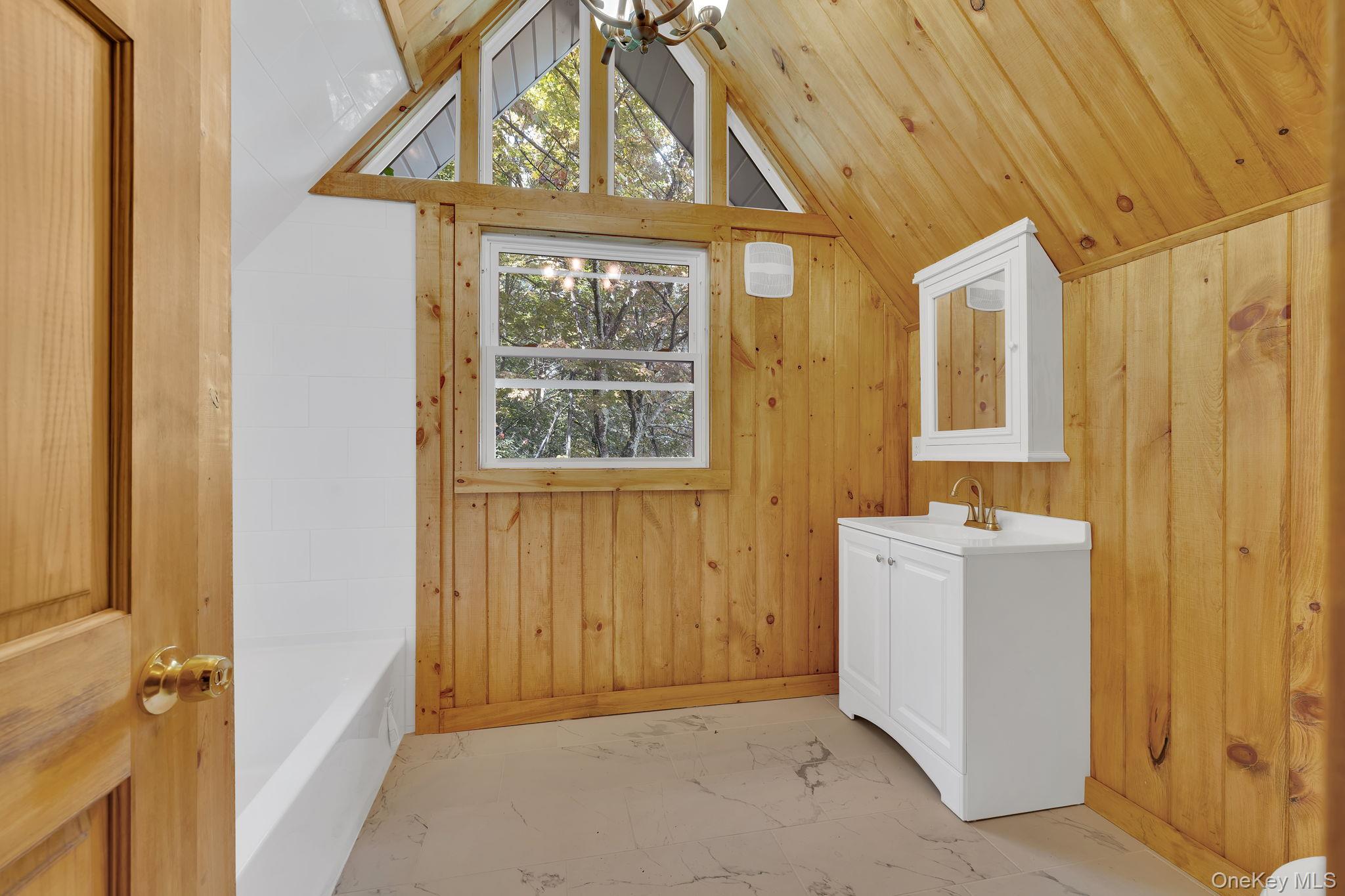 53 W Corbett Road, Montgomery, NY 12549