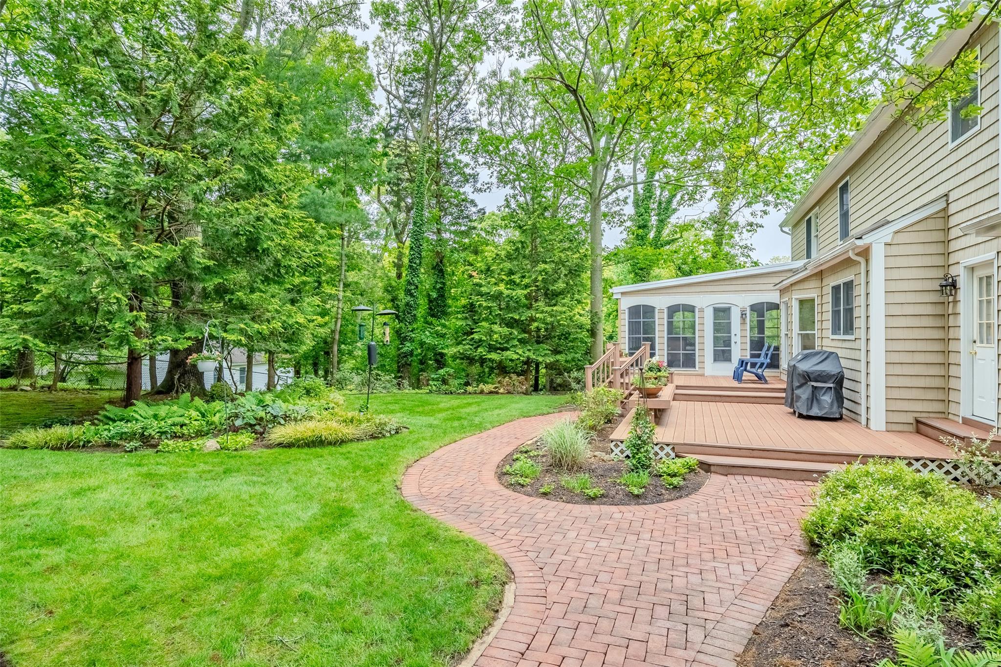 12 Nadworny Lane, Stony Brook, NY 11790